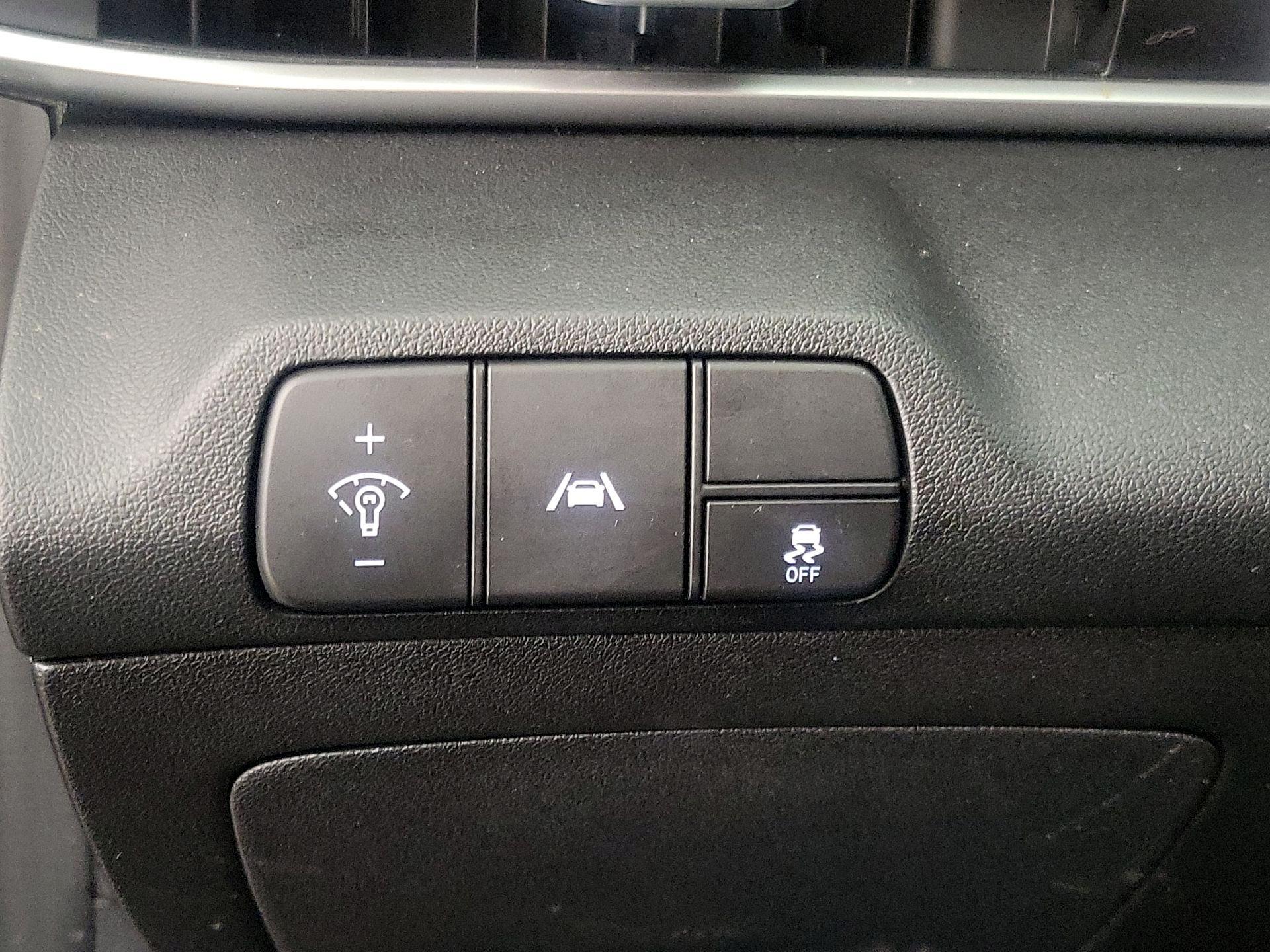 Thumbnail: 2023 Hyundai Elantra - 13