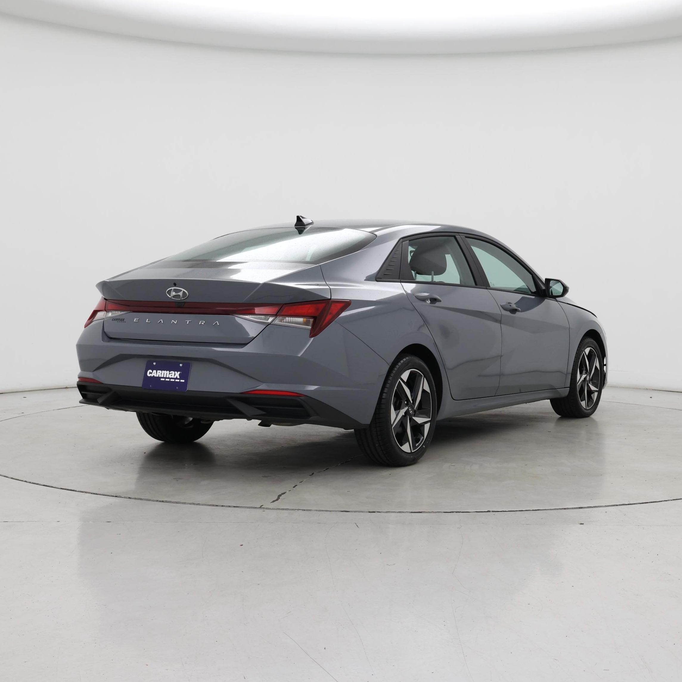 Thumbnail: 2023 Hyundai Elantra - 8