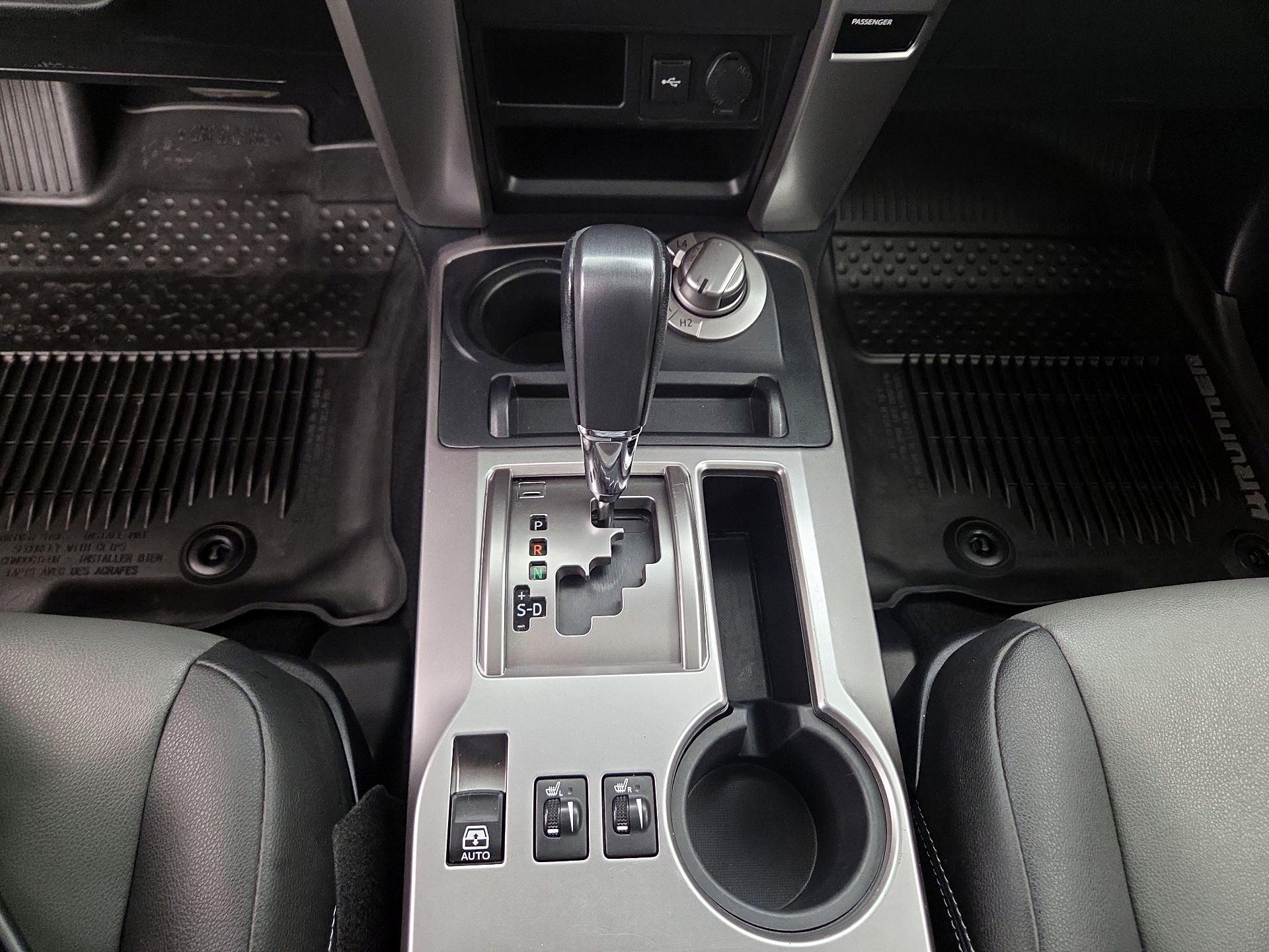 Thumbnail: 2020 Toyota 4Runner - 18