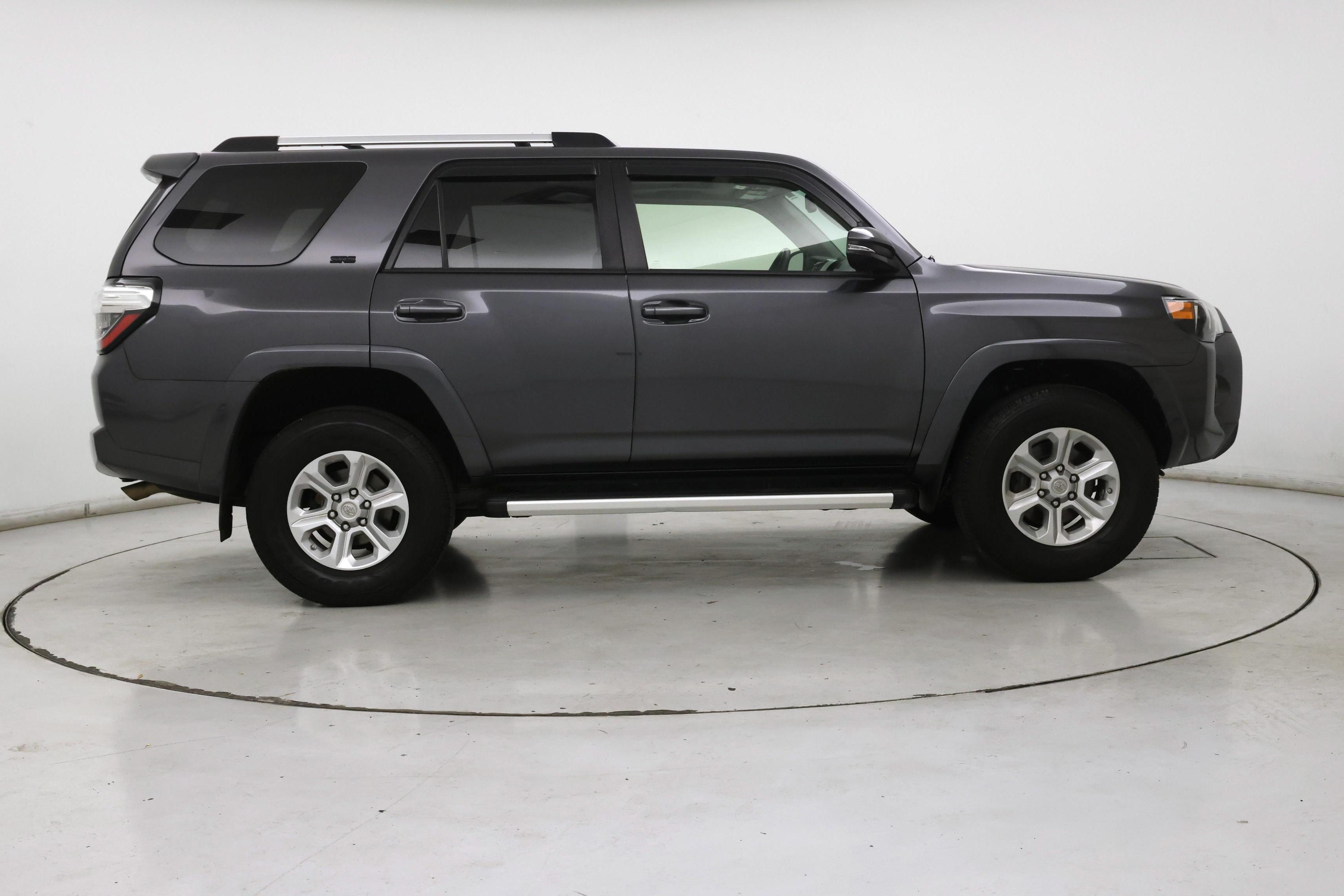 Thumbnail: 2020 Toyota 4Runner - 7