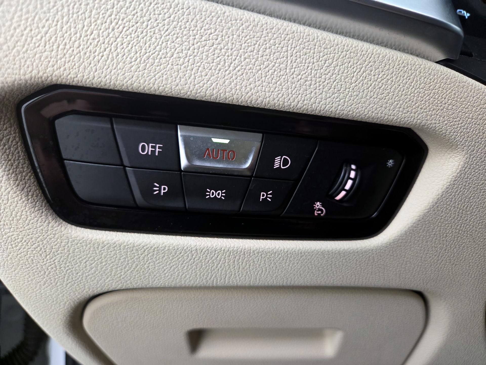 Thumbnail: 2020 BMW 3 Series - 13