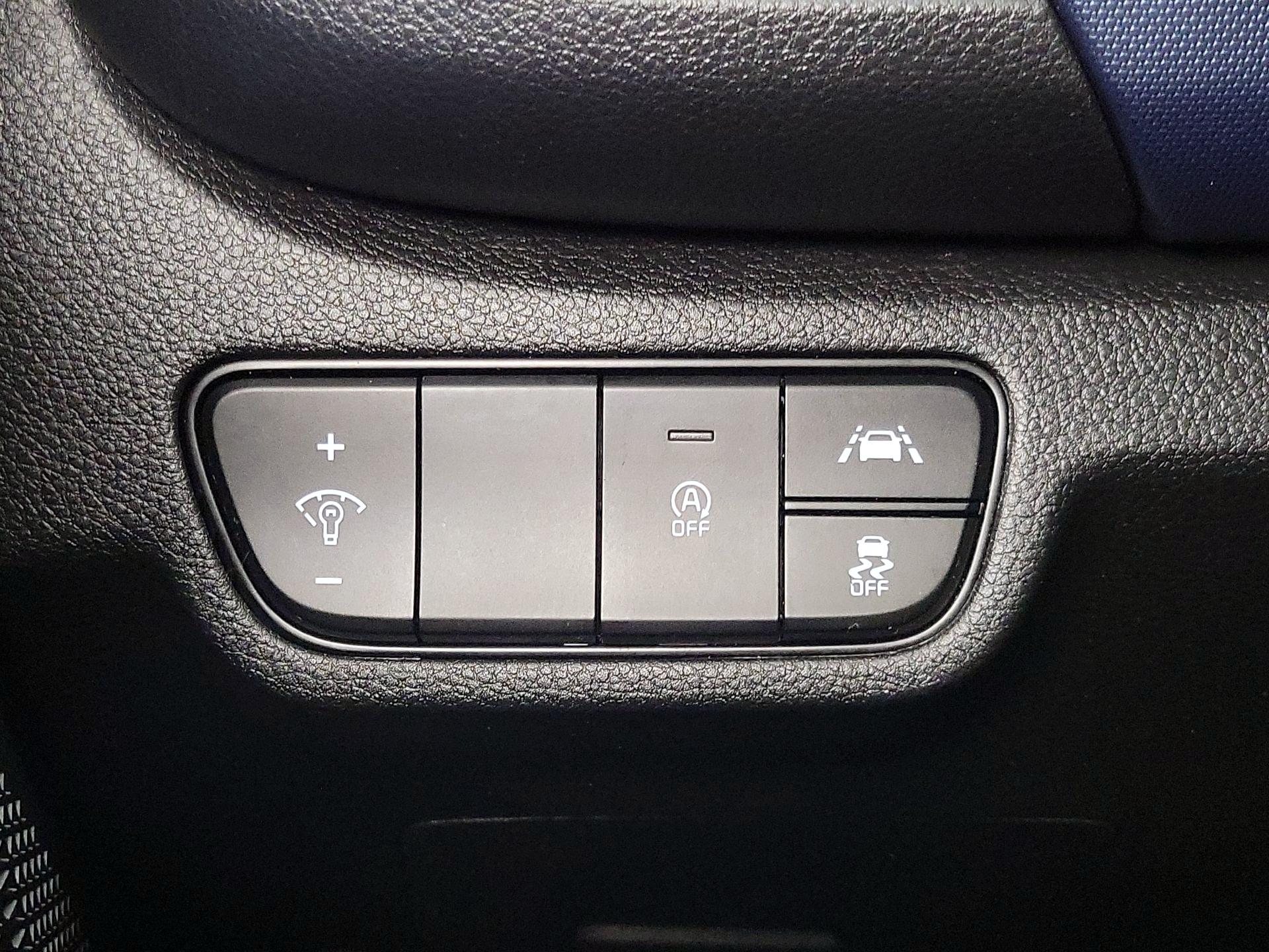 Thumbnail: 2023 Kia Seltos - 13