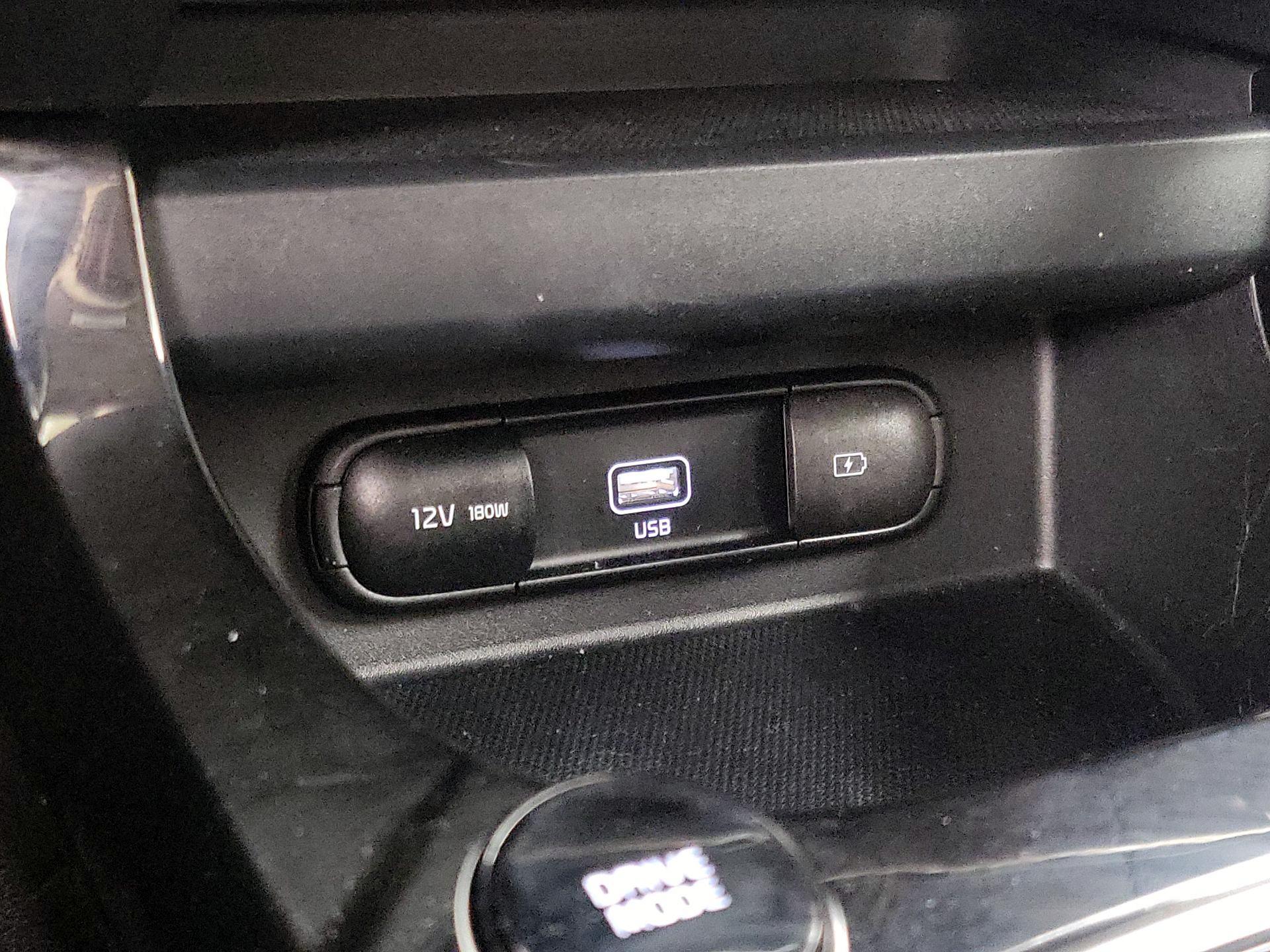 Thumbnail: 2023 Kia Seltos - 18