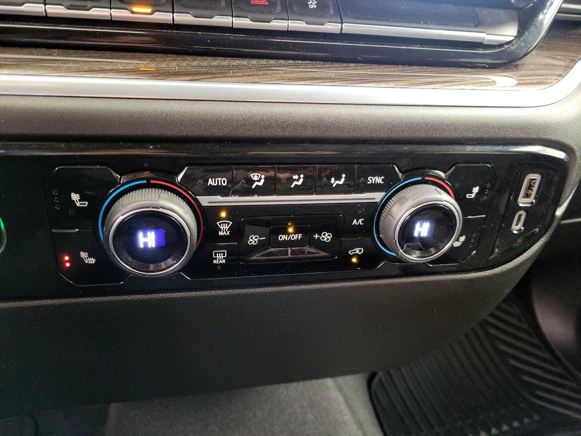 Thumbnail: 2022 Chevrolet Silverado 1500 - 17