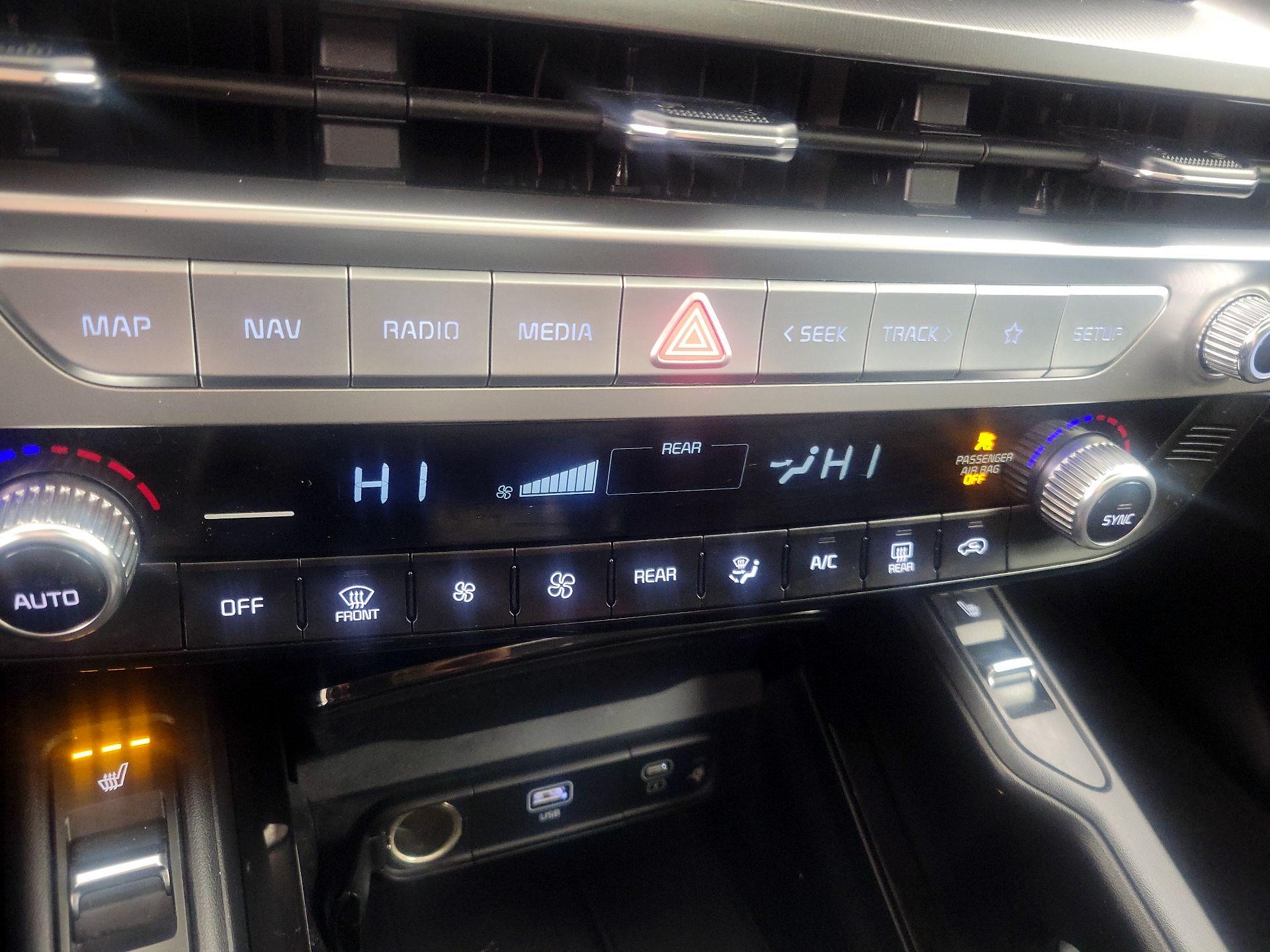 Thumbnail: 2023 Kia Telluride - 17