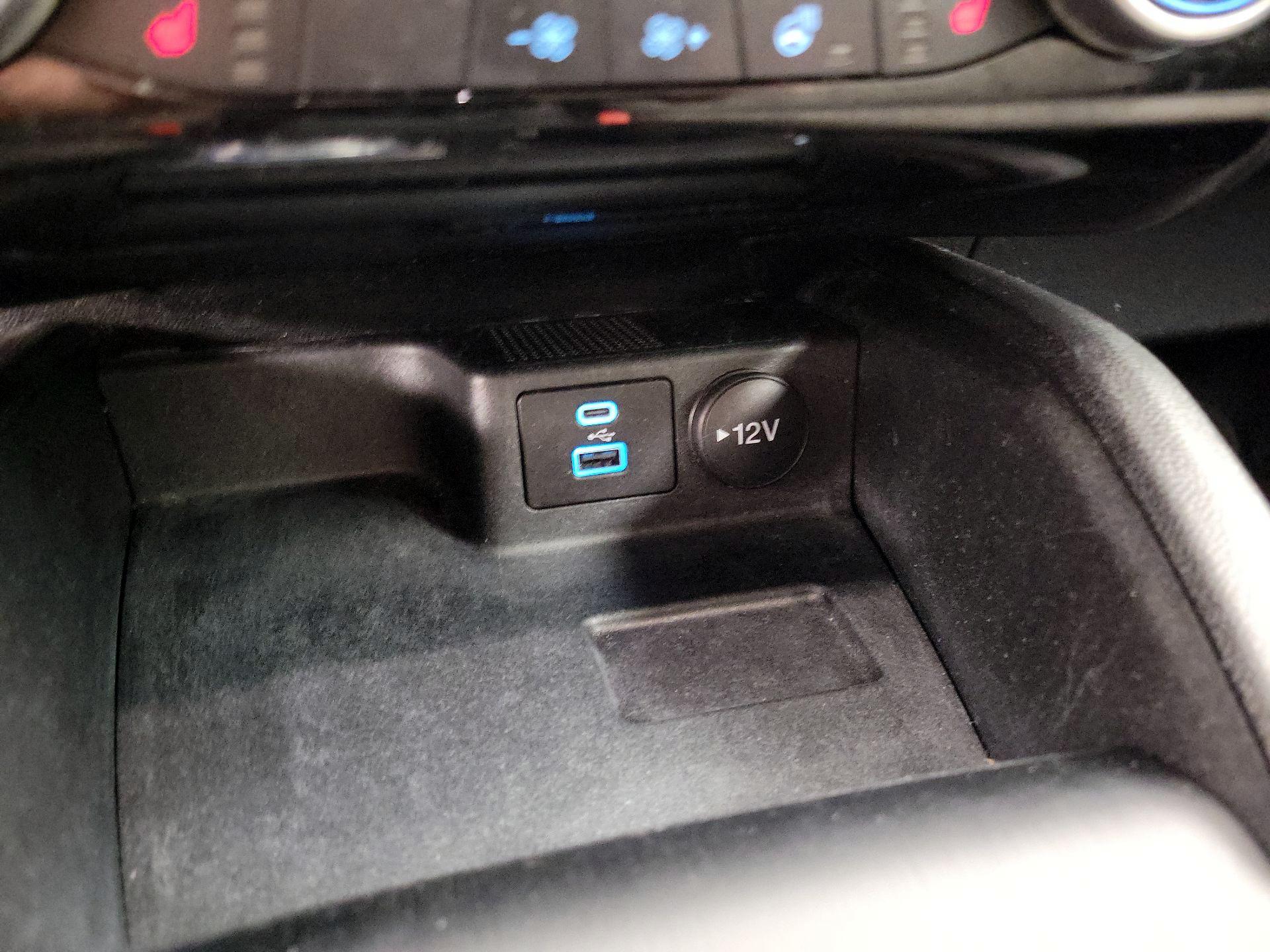 Thumbnail: 2022 Ford Escape - 18