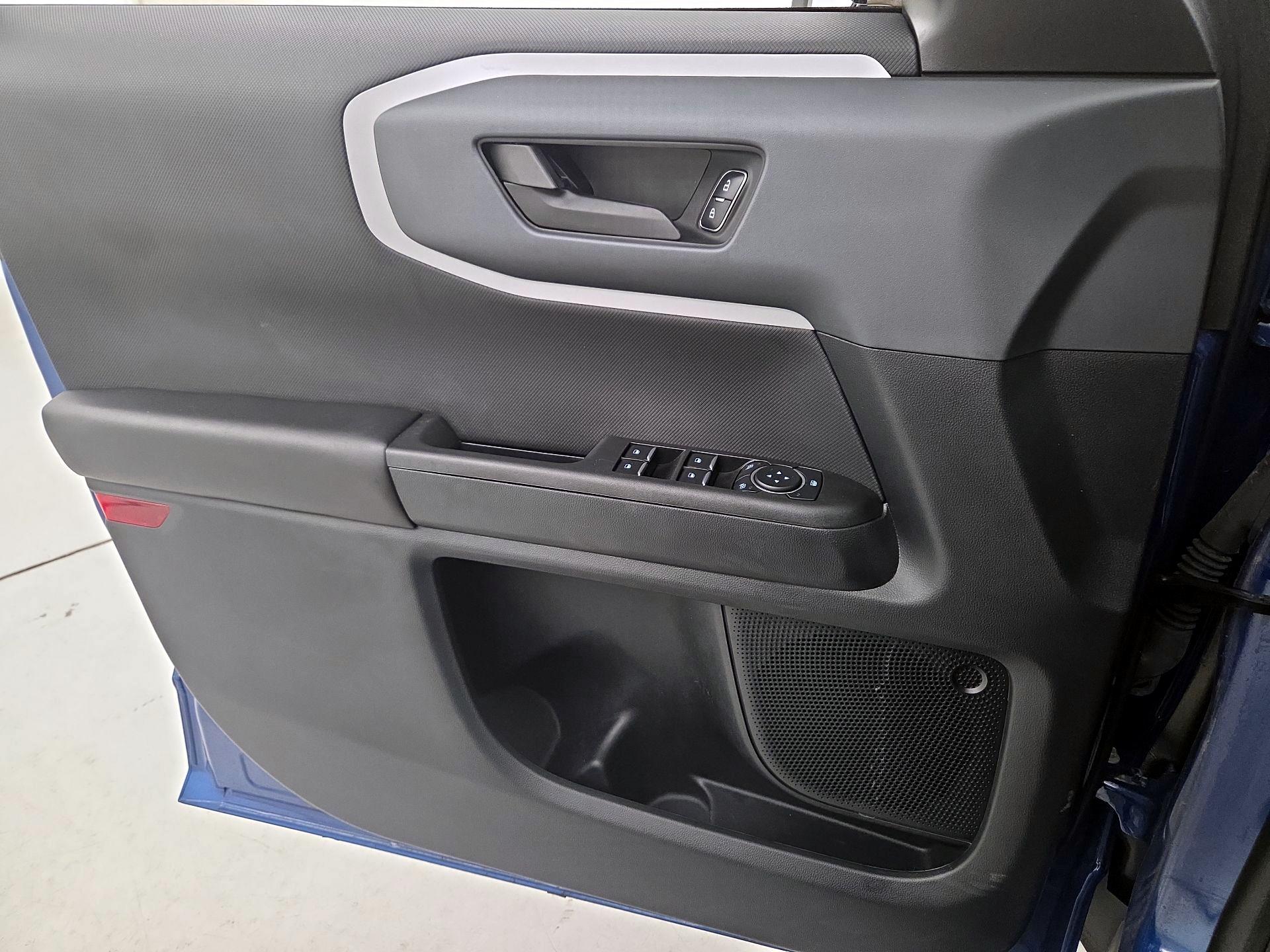 Thumbnail: 2023 Ford Bronco Sport - 12