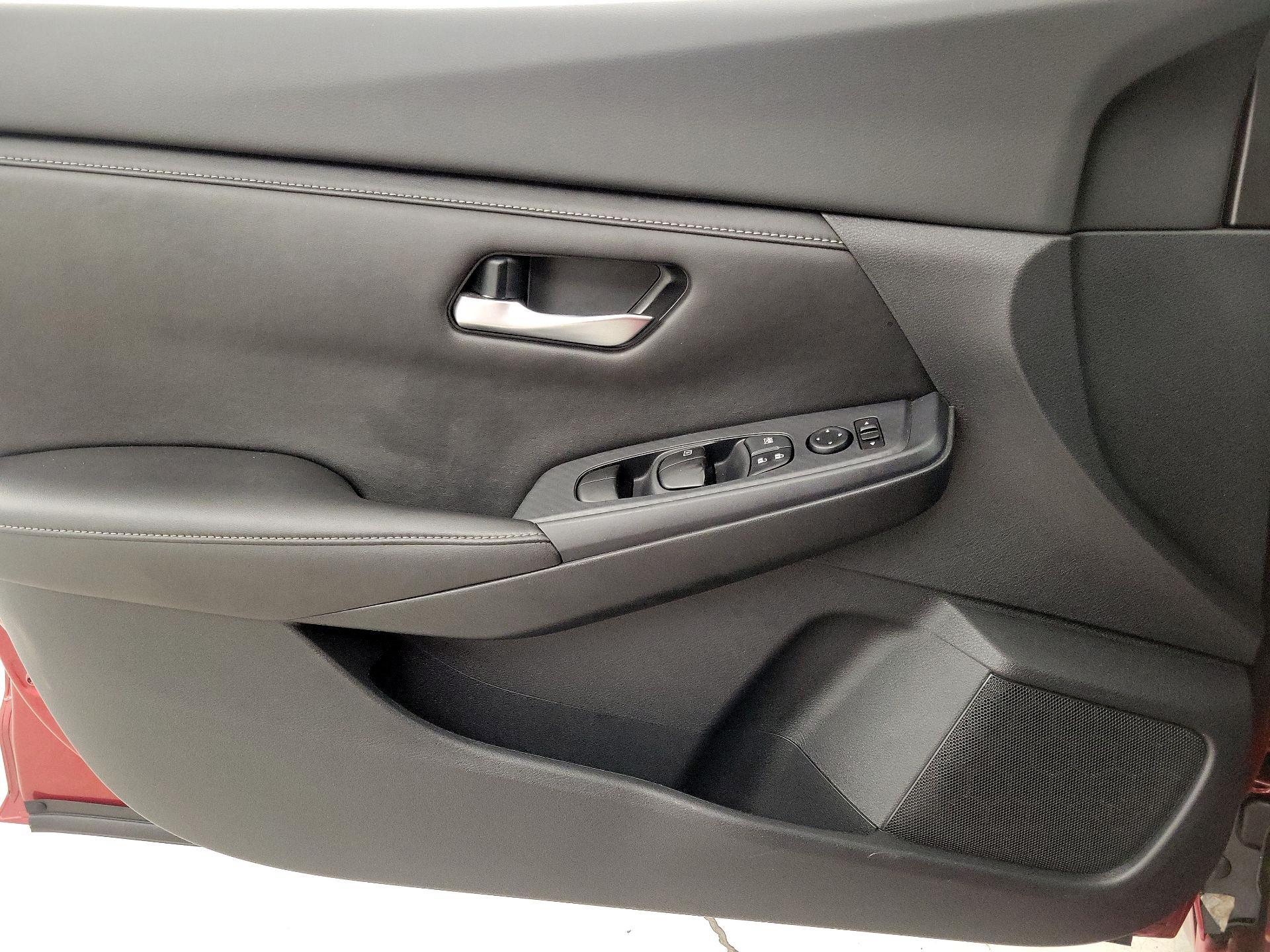 Thumbnail: 2020 Nissan Sentra - 12