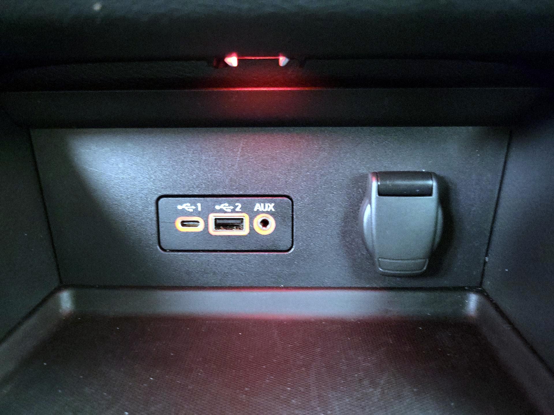 Thumbnail: 2020 Nissan Sentra - 18