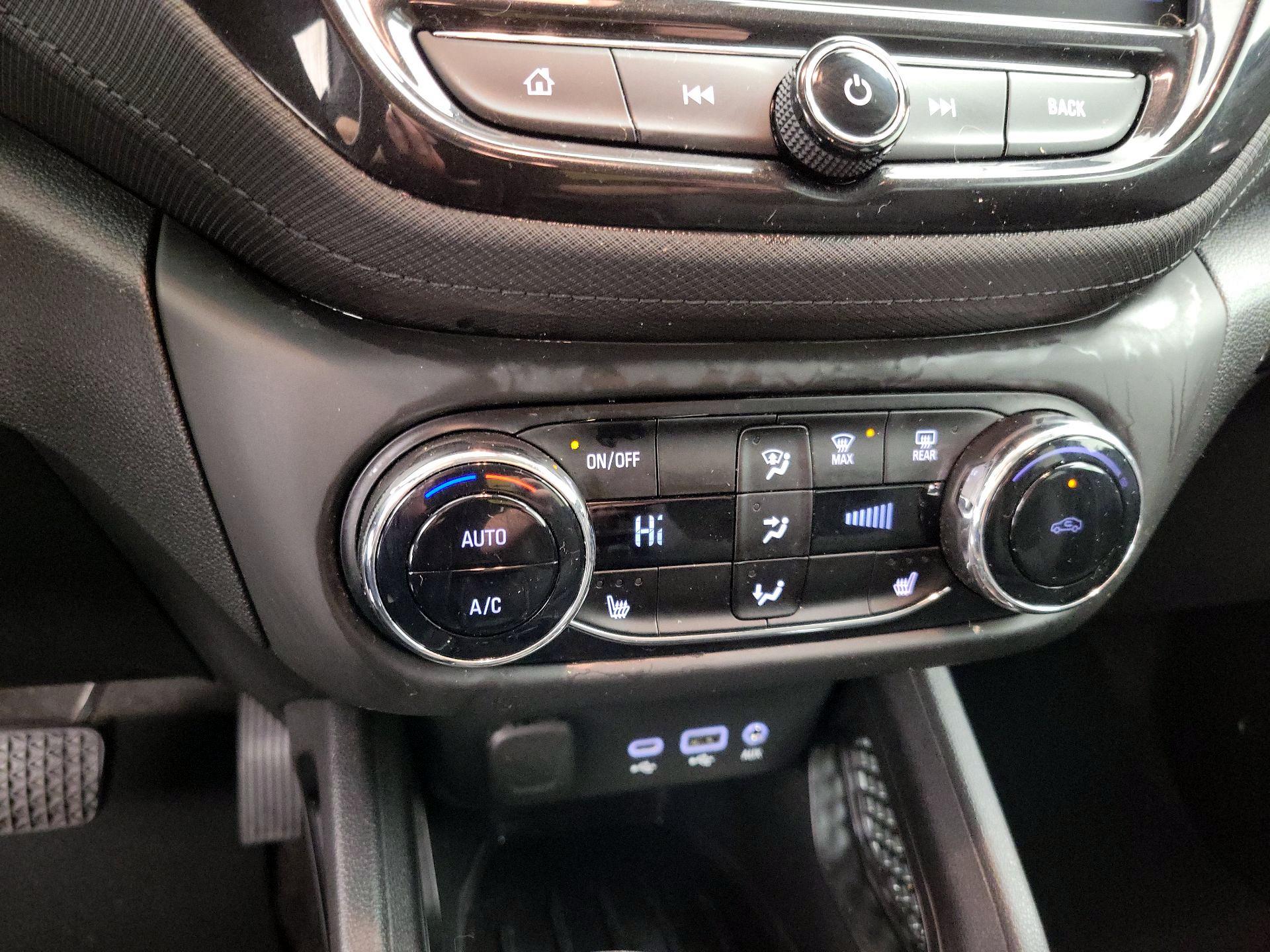 Thumbnail: 2022 Chevrolet TrailBlazer - 16