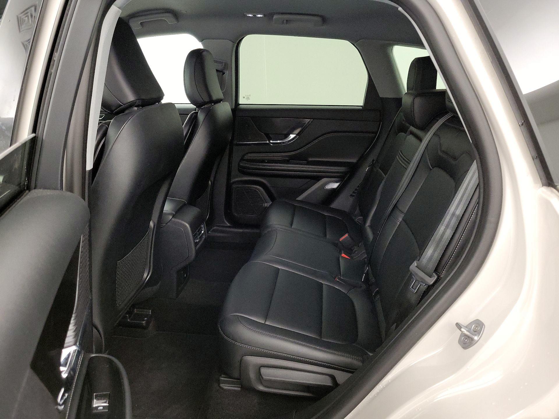 Thumbnail: 2022 Lincoln Corsair - 19