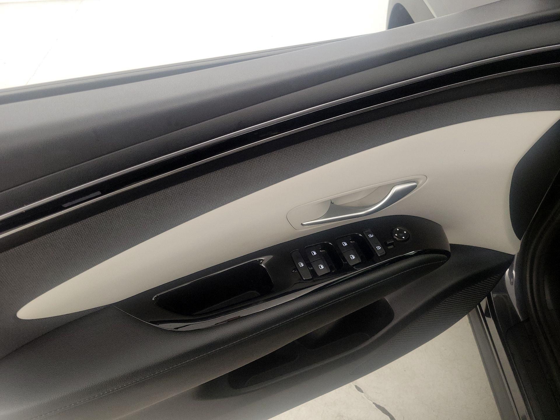 Thumbnail: 2022 Hyundai Tucson - 12