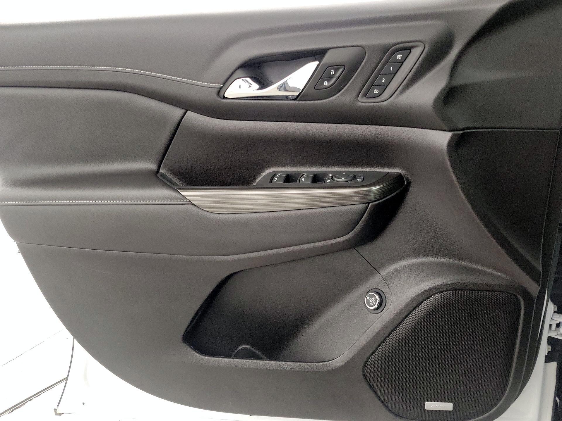 Thumbnail: 2023 GMC Acadia - 12