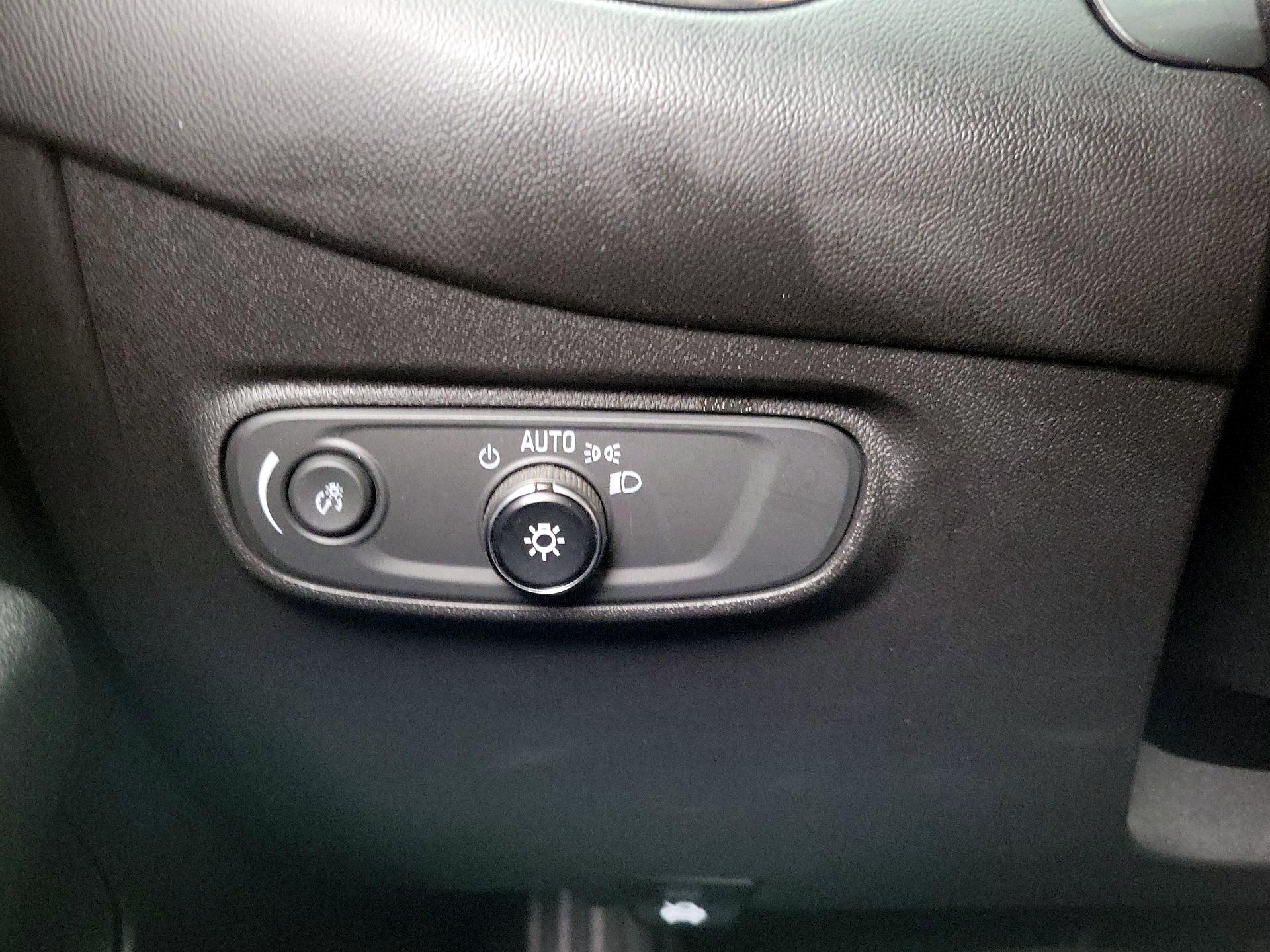 Thumbnail: 2022 Chevrolet Equinox - 13