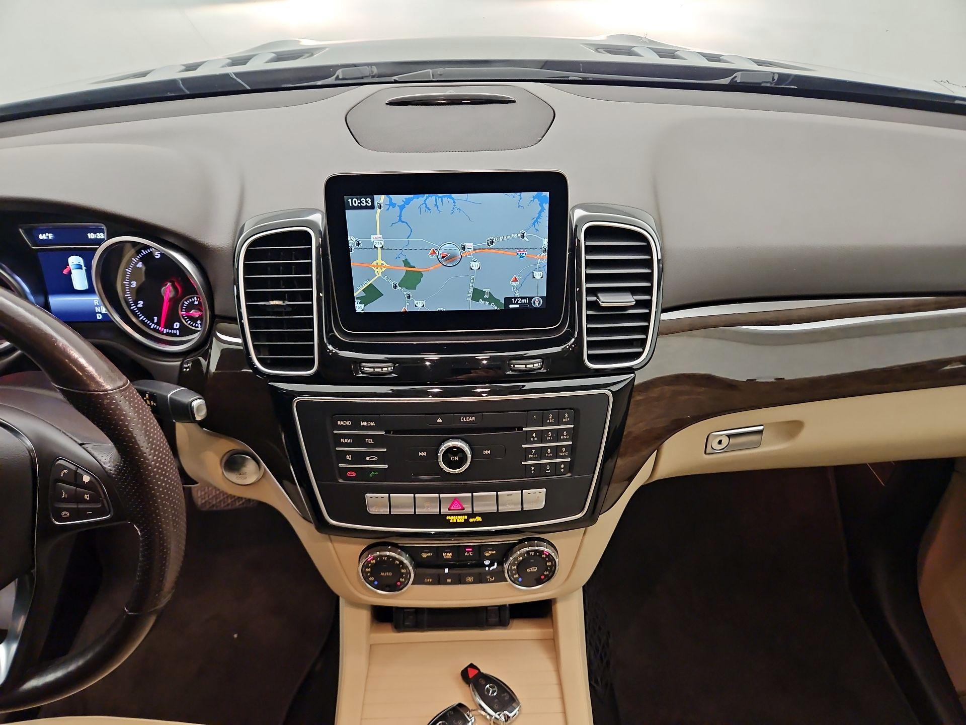 Thumbnail: 2017 Mercedes-Benz GLE - 9