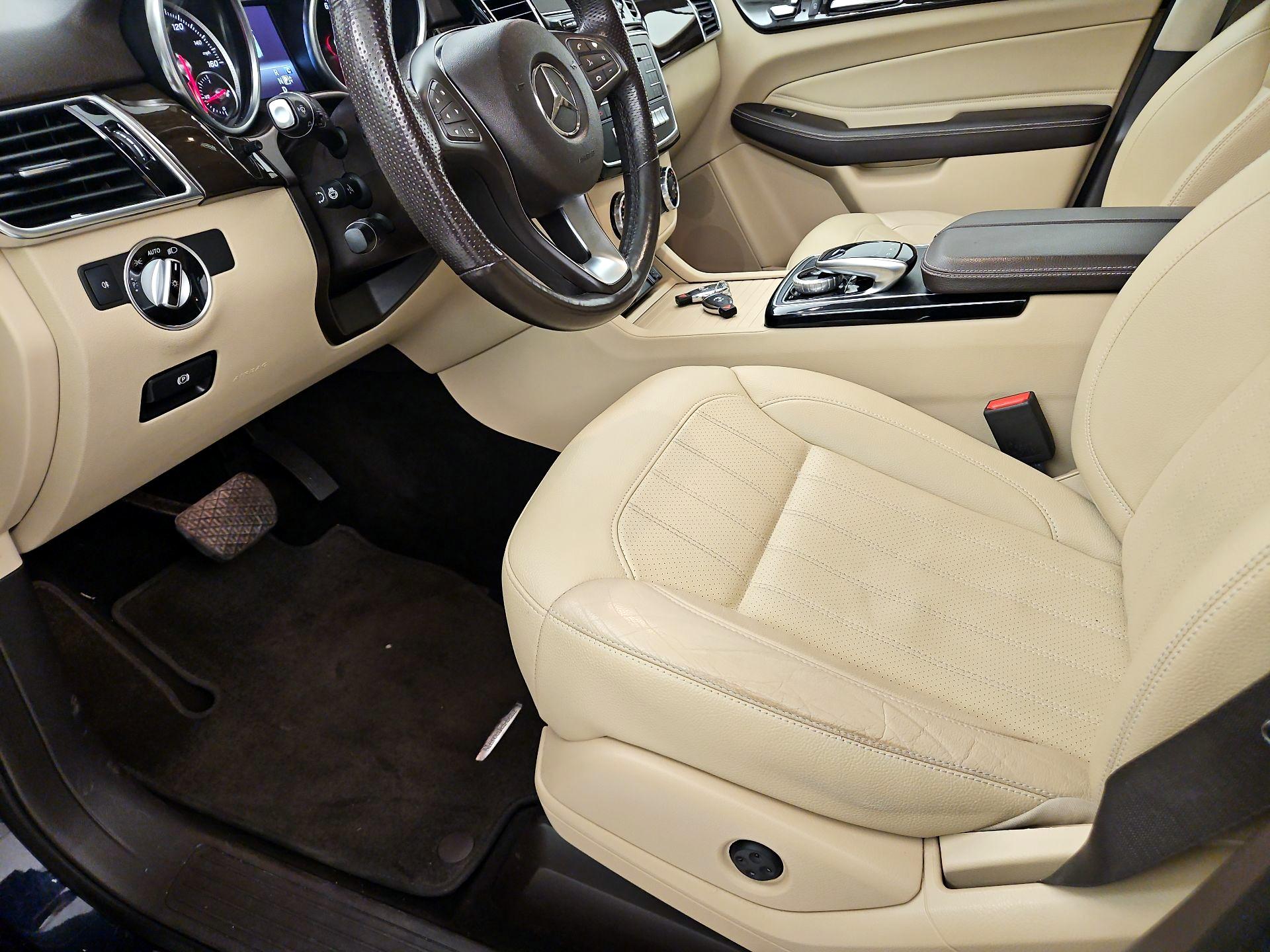 Thumbnail: 2017 Mercedes-Benz GLE - 11