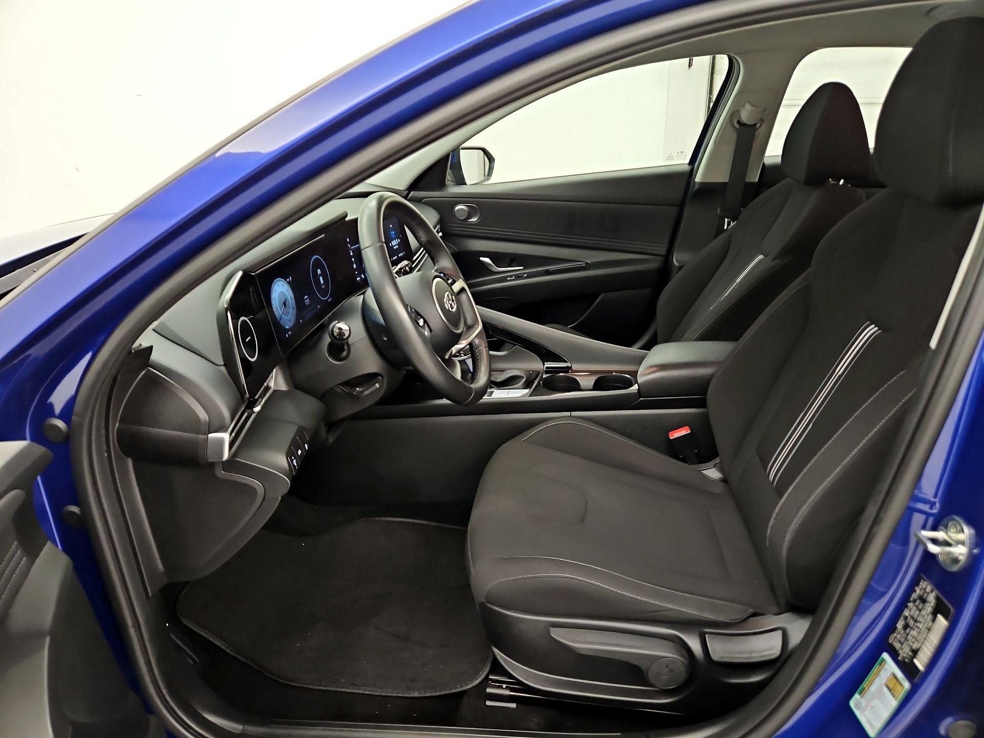 Thumbnail: 2023 Hyundai Elantra - 11