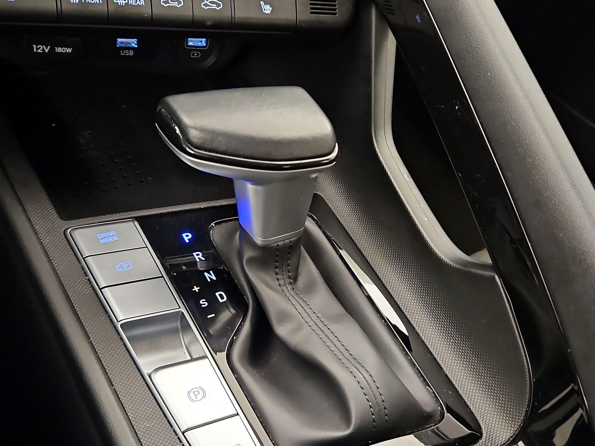 Thumbnail: 2023 Hyundai Elantra - 18