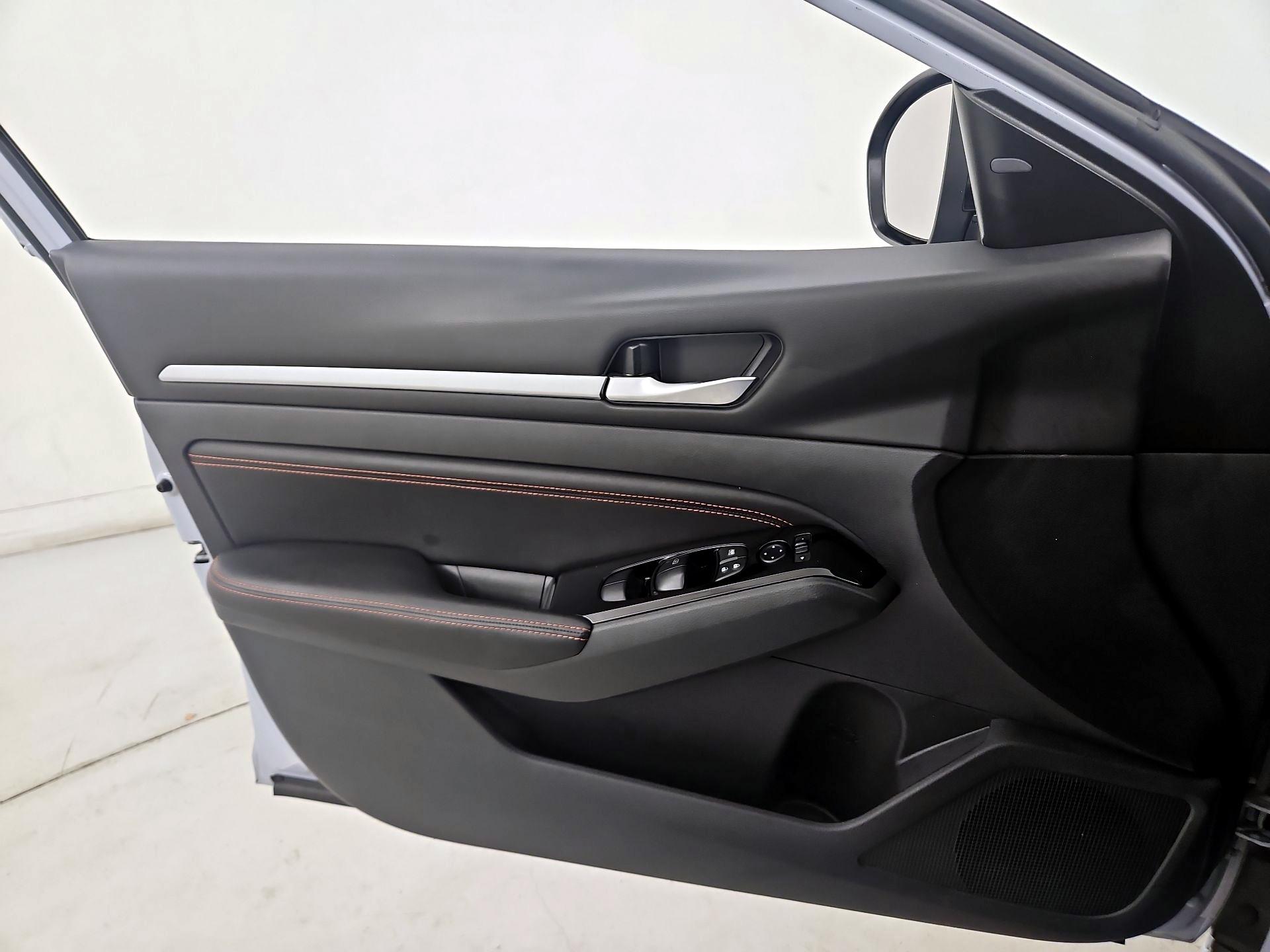 Thumbnail: 2023 Nissan Altima - 12