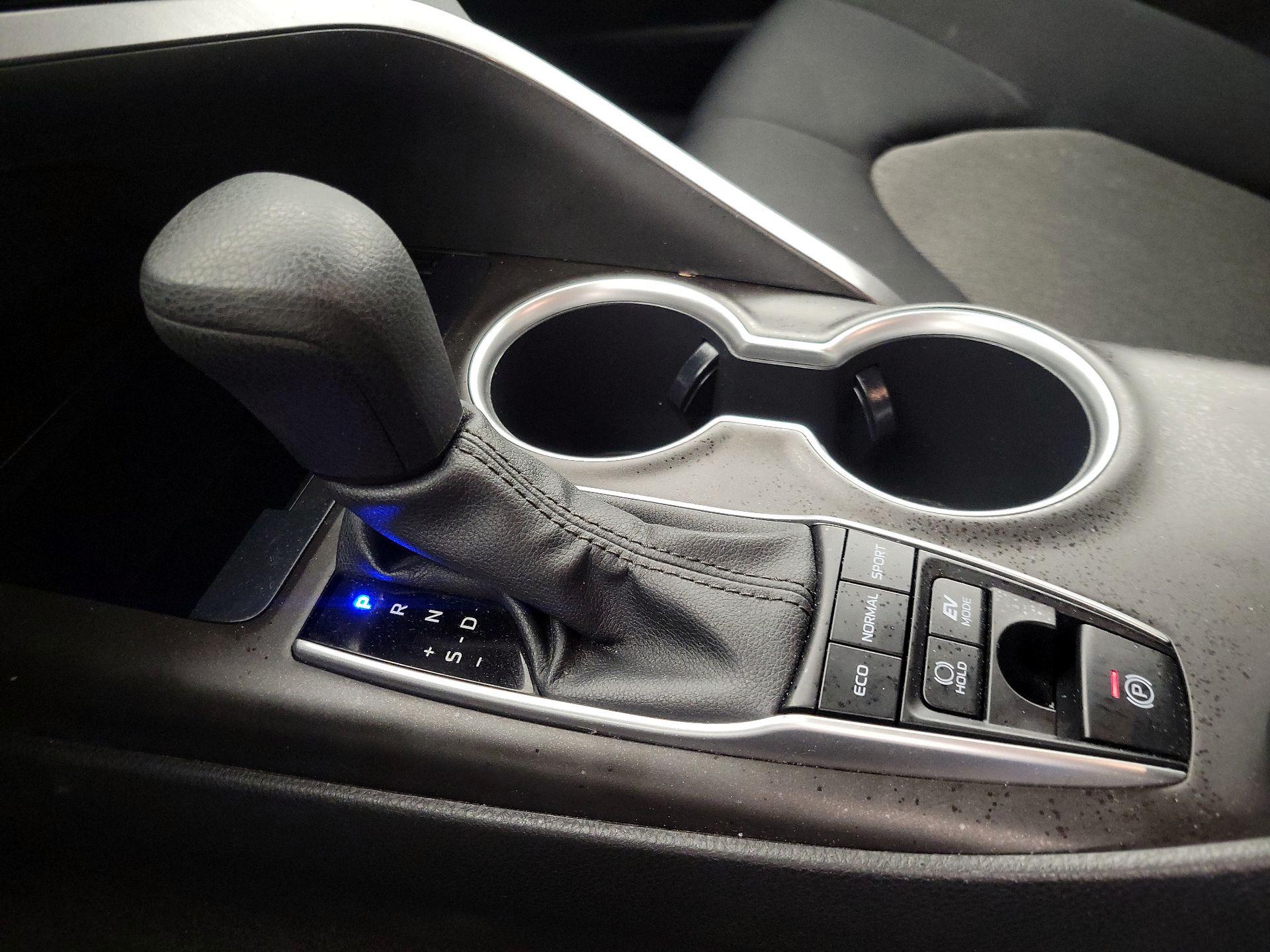 Thumbnail: 2021 Toyota Camry - 17