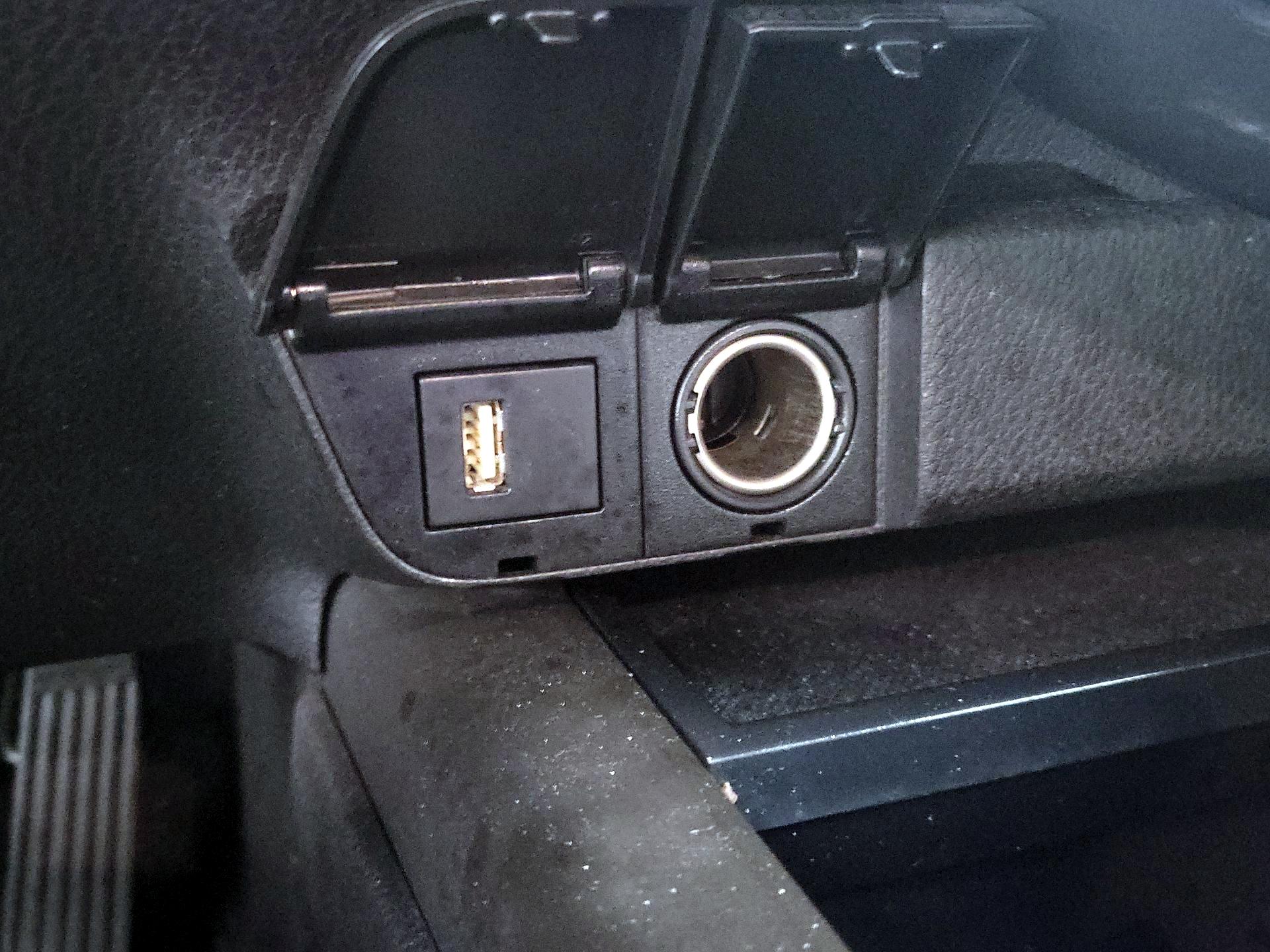 Thumbnail: 2021 Toyota Camry - 18