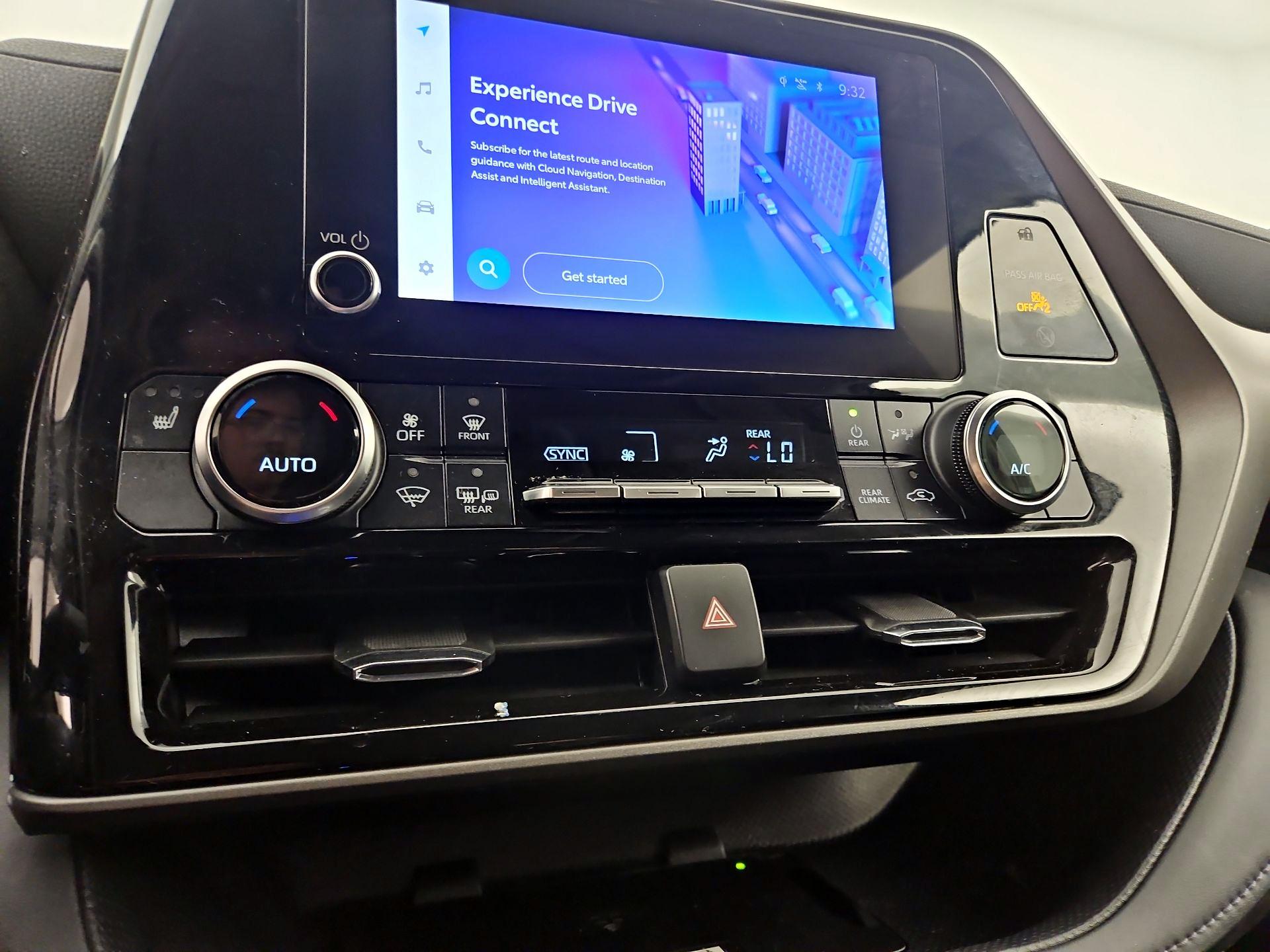 Thumbnail: 2023 Toyota Highlander - 16