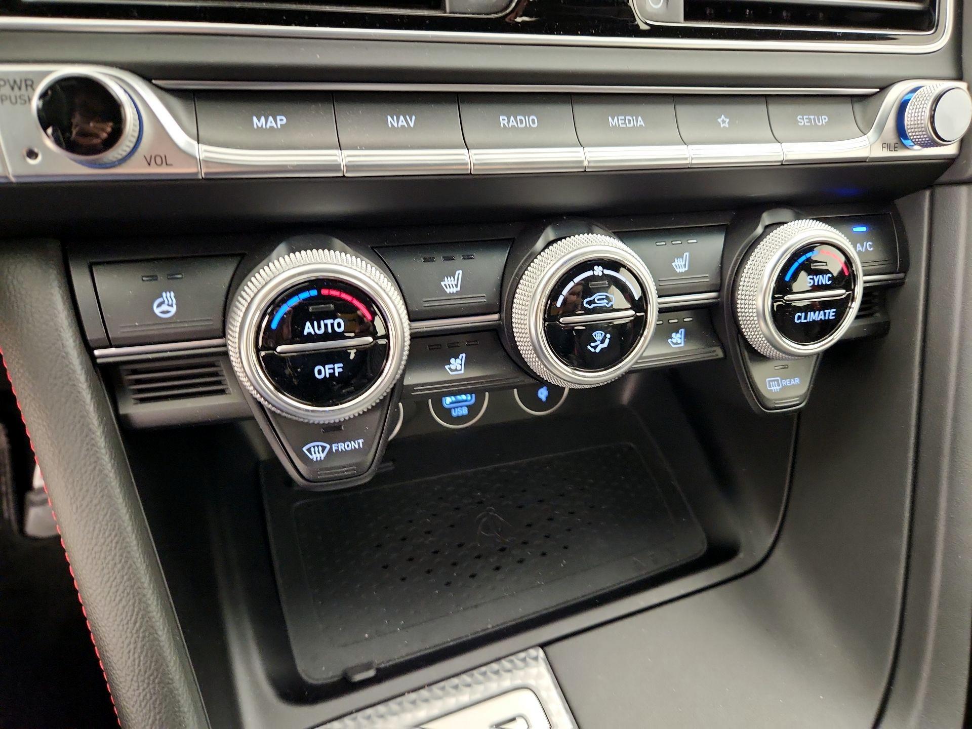 Thumbnail: 2023 Genesis G70 - 16