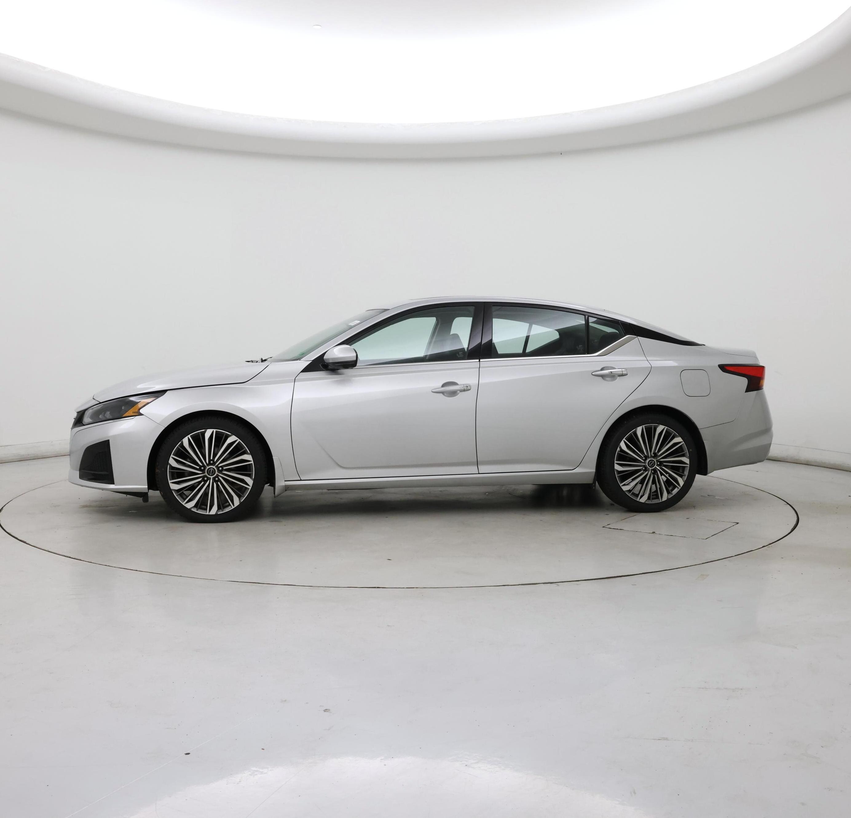 Thumbnail: 2023 Nissan Altima - 3