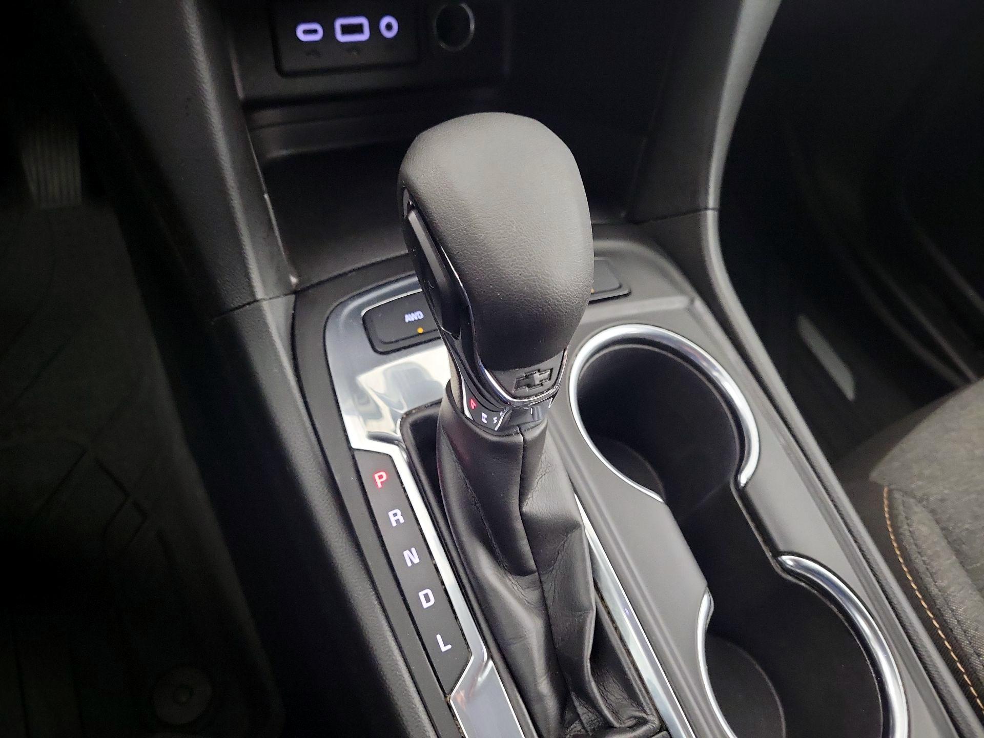 Thumbnail: 2022 Chevrolet Equinox - 15