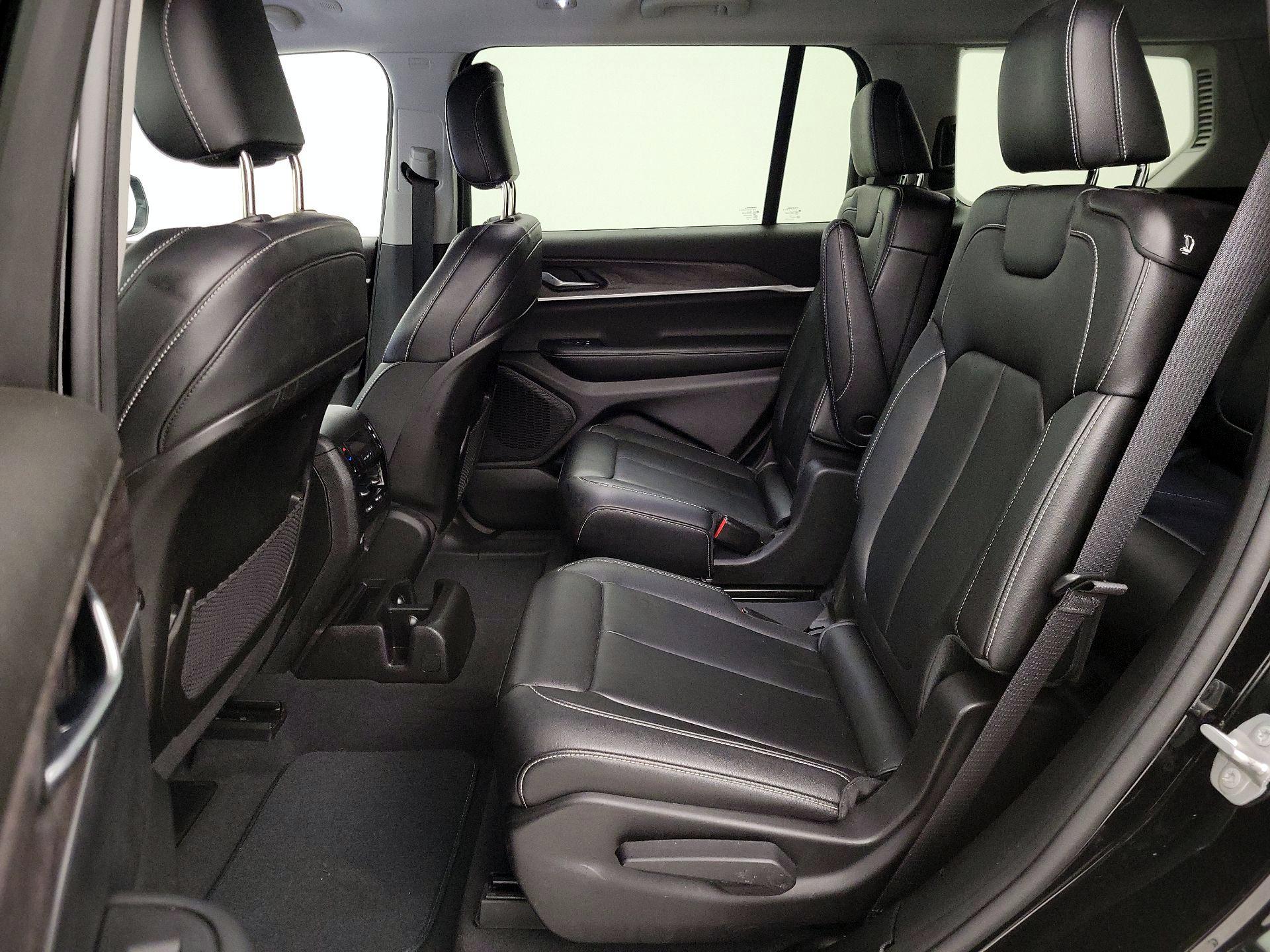 Thumbnail: 2023 Jeep Grand Cherokee L - 20