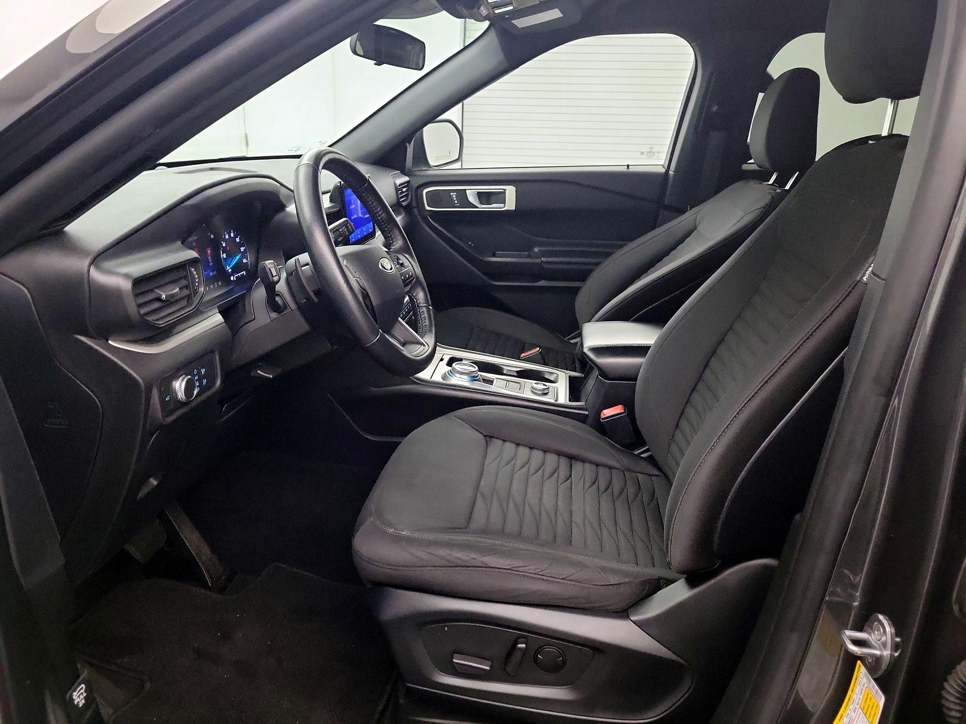 Thumbnail: 2020 Ford Explorer - 9