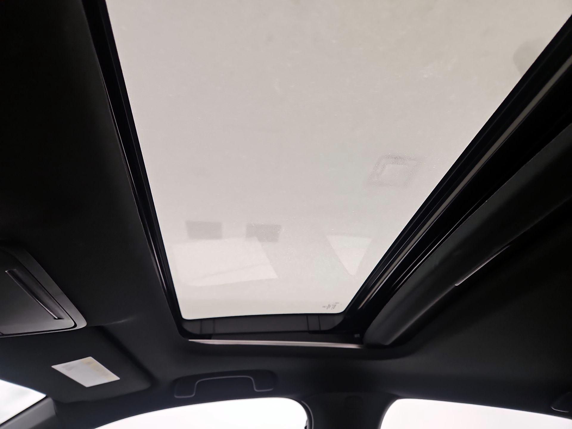 Thumbnail: 2023 Acura Integra - 19