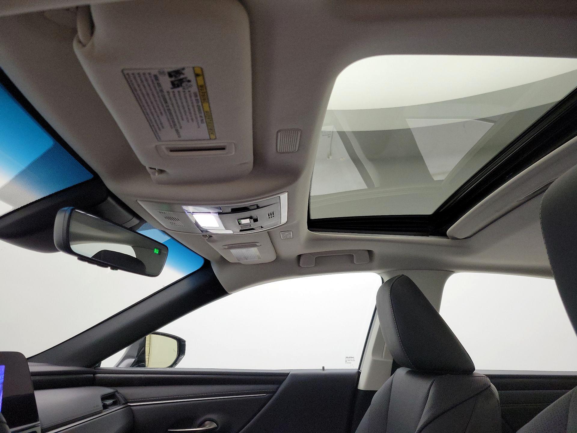 Thumbnail: 2023 Lexus ES - 19