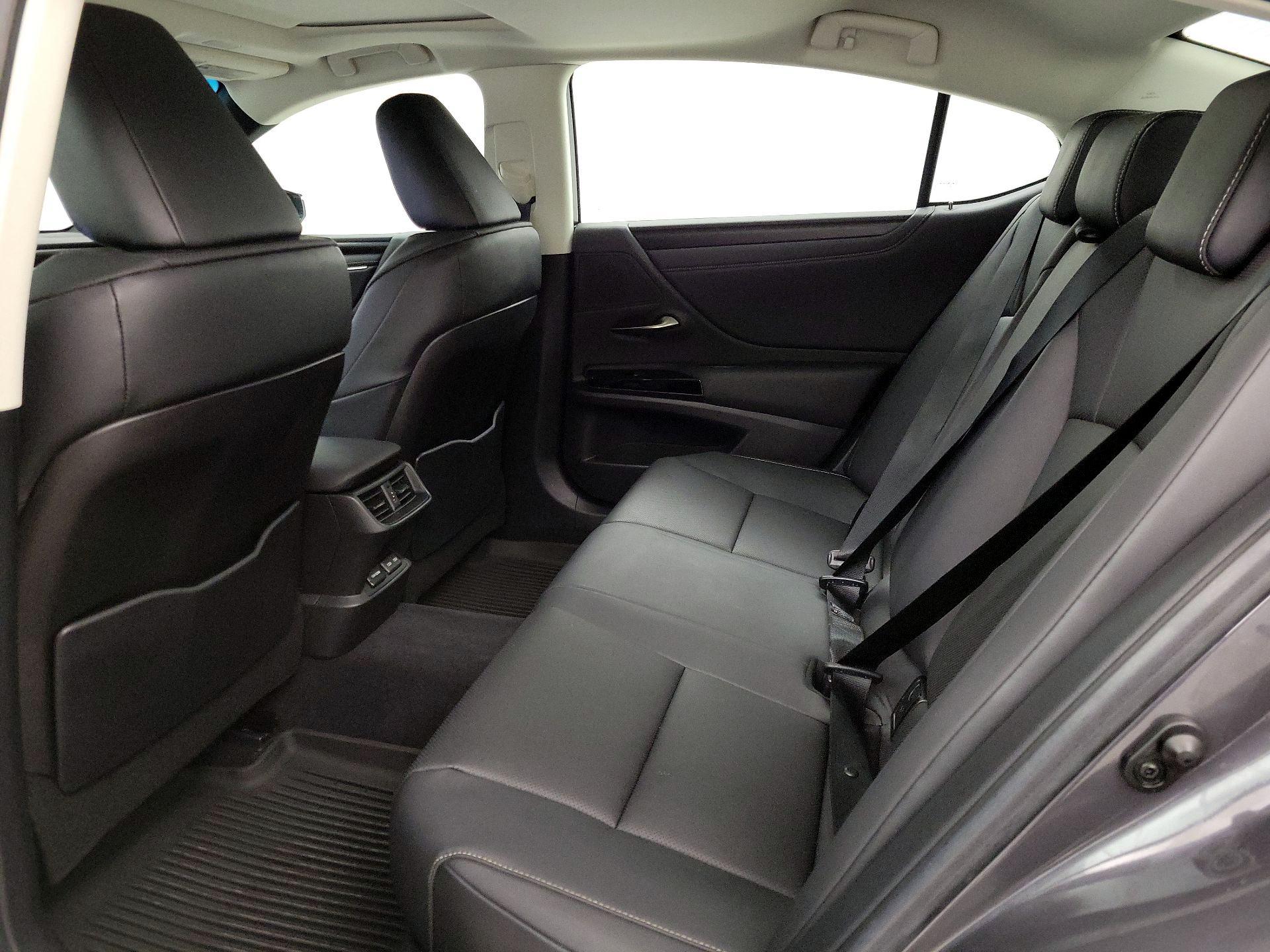 Thumbnail: 2023 Lexus ES - 20