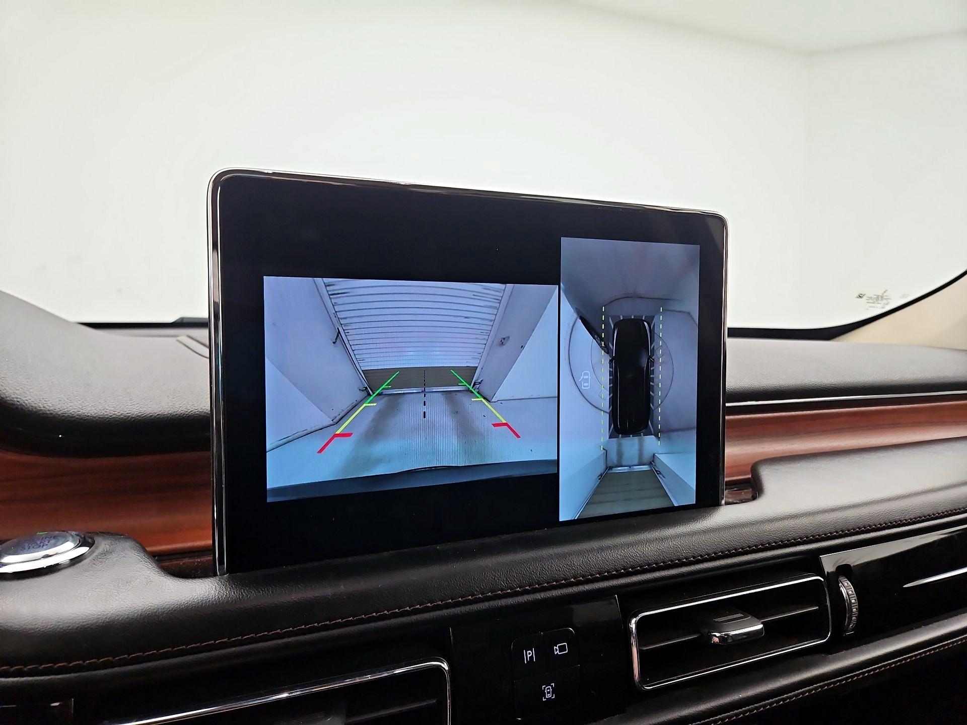 Thumbnail: 2021 Lincoln Aviator - 15