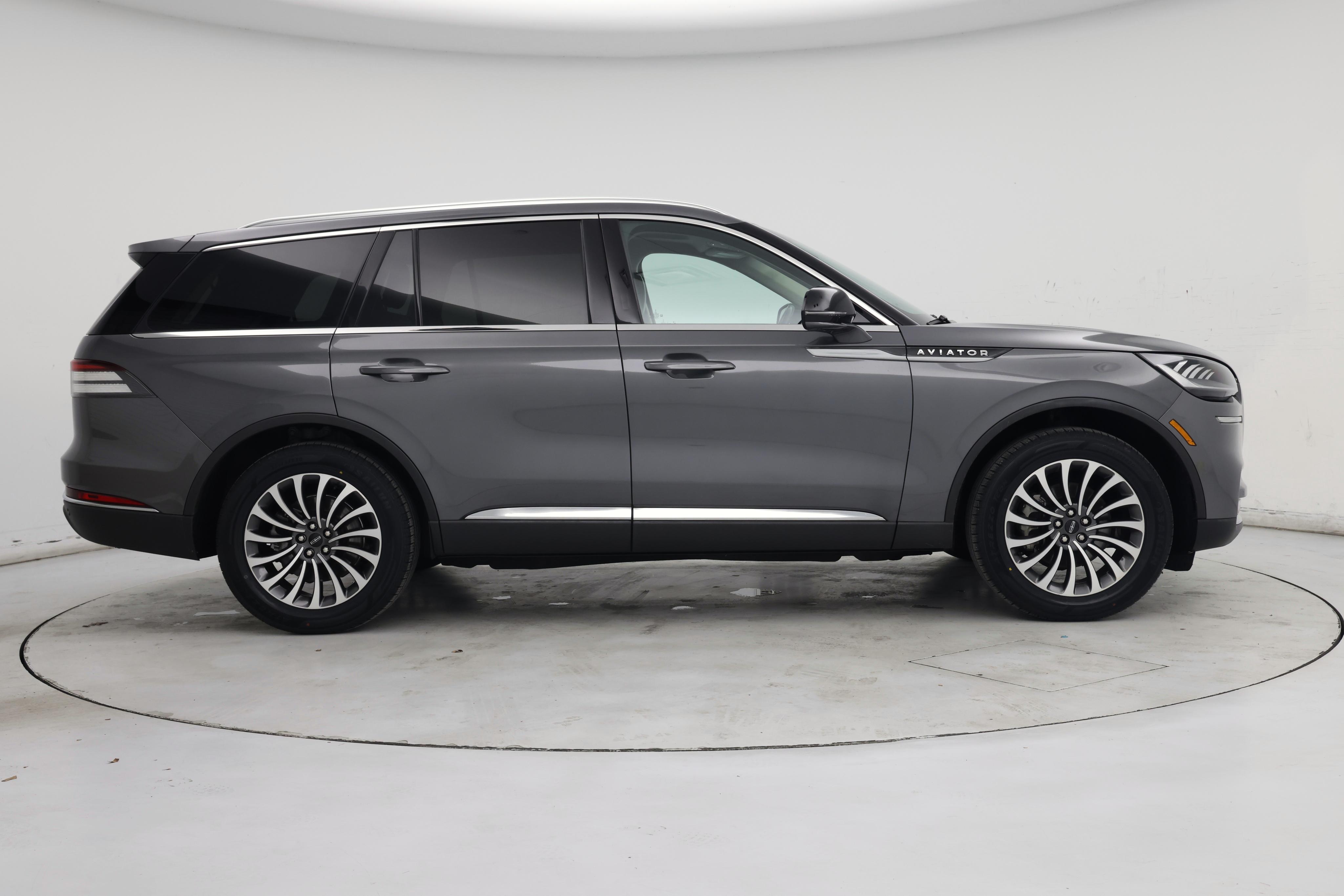 Thumbnail: 2021 Lincoln Aviator - 7