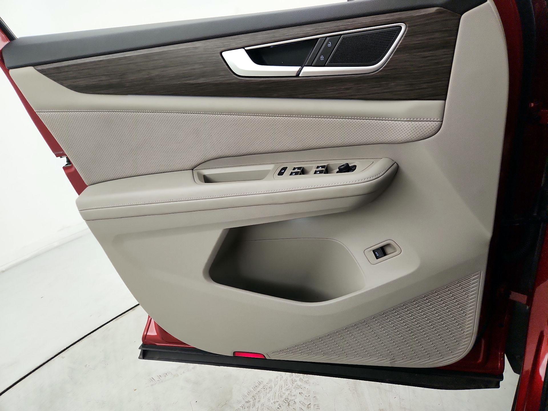 Thumbnail: 2024 Volkswagen Atlas - 12