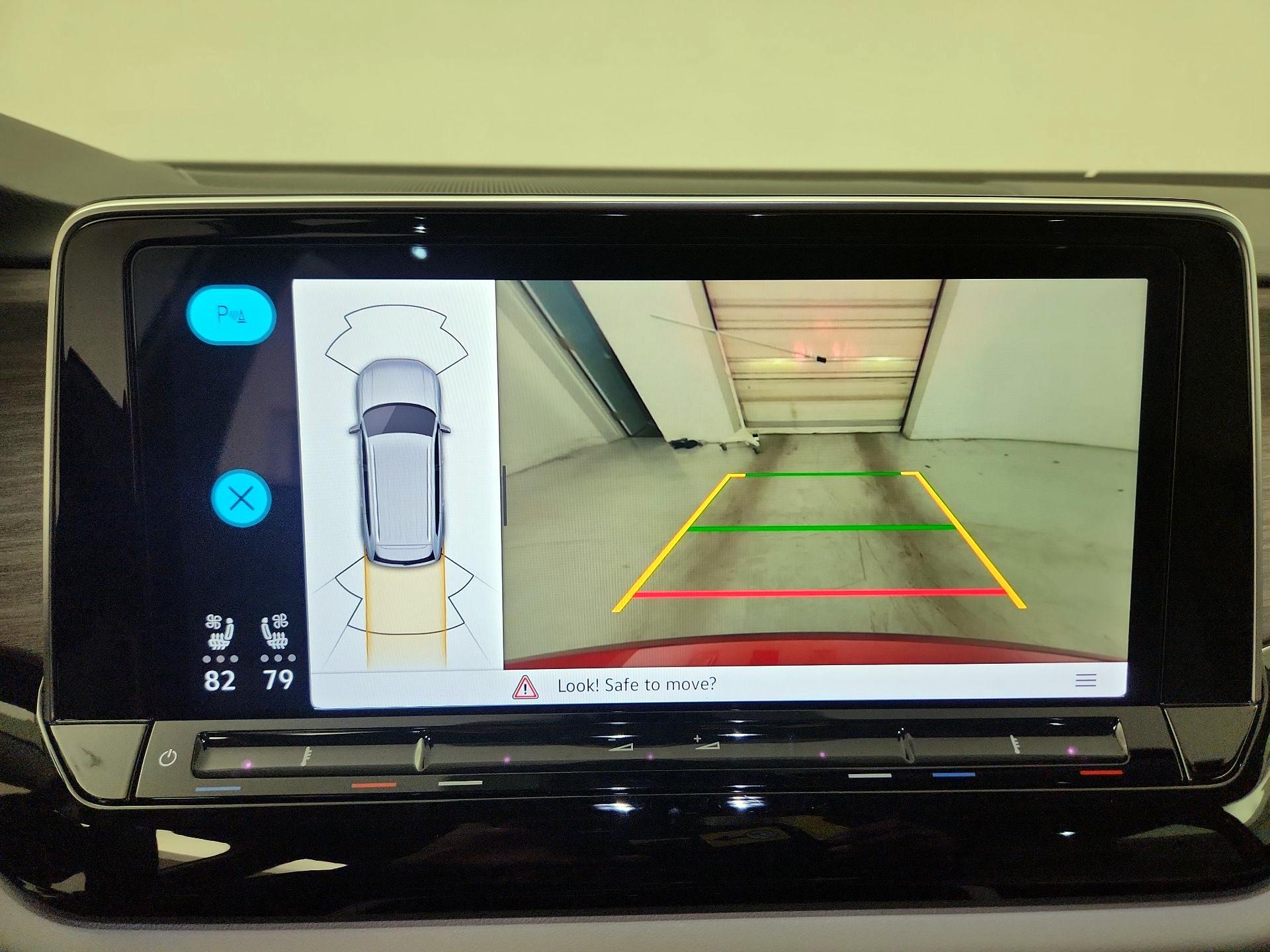 Thumbnail: 2024 Volkswagen Atlas - 14