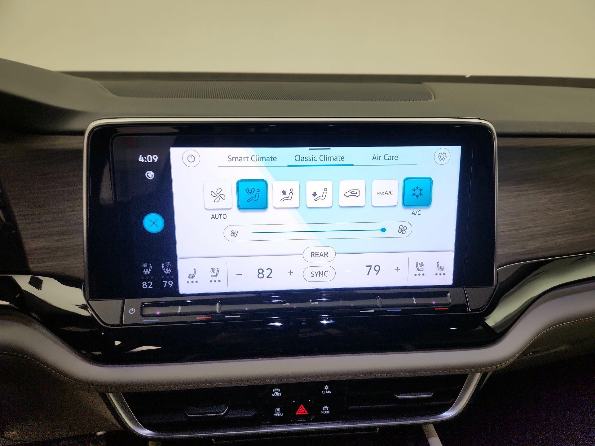 Thumbnail: 2024 Volkswagen Atlas - 16