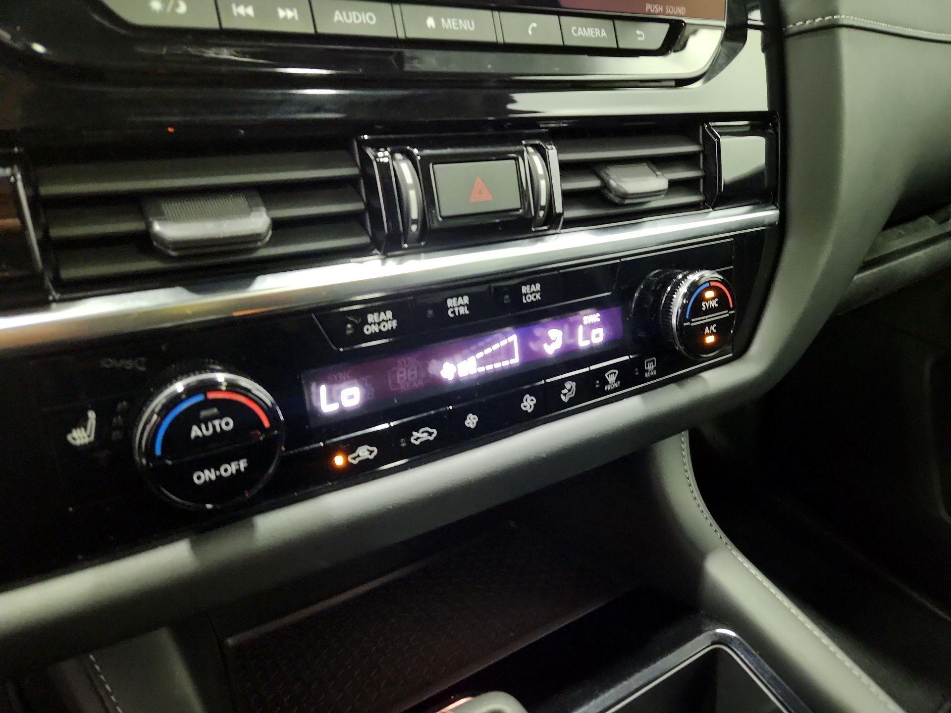 Thumbnail: 2023 Nissan Pathfinder - 16