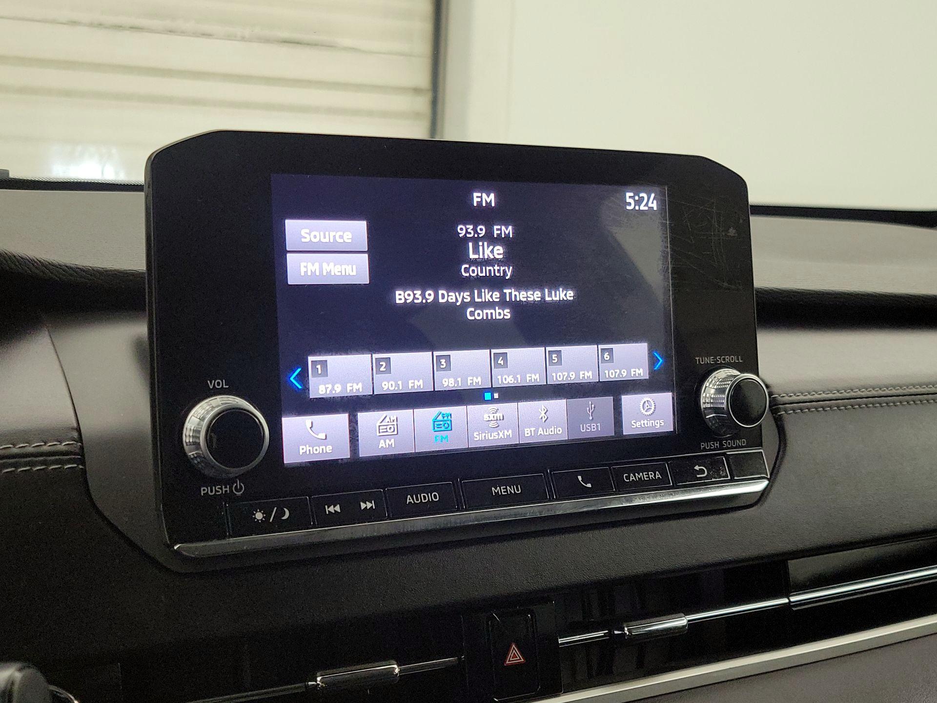 Thumbnail: 2022 Mitsubishi Outlander - 15