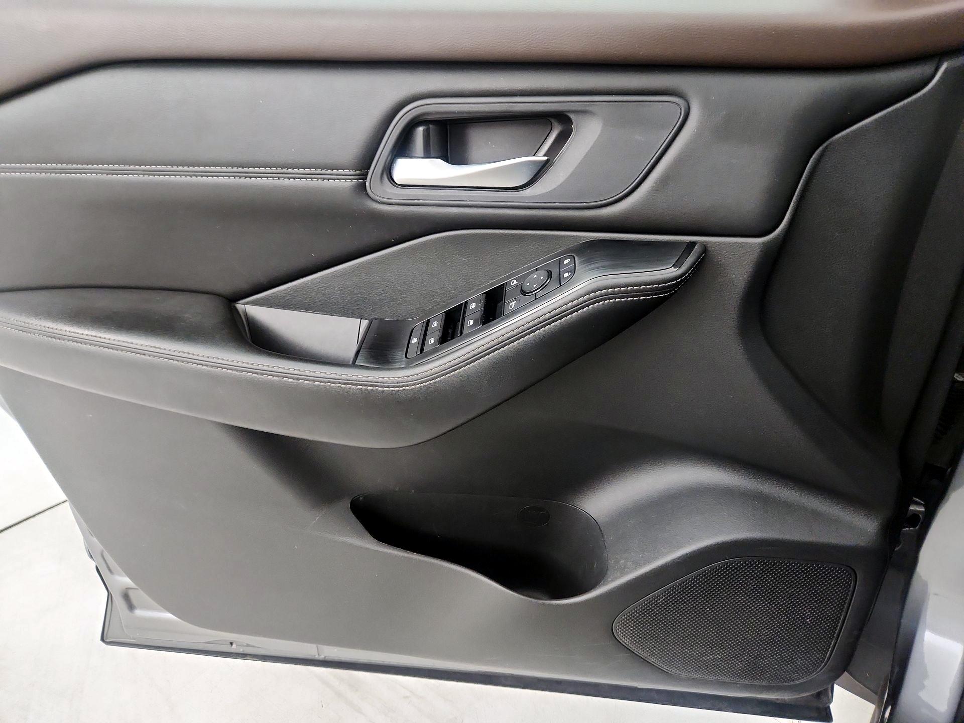 Thumbnail: 2023 Nissan Rogue - 12