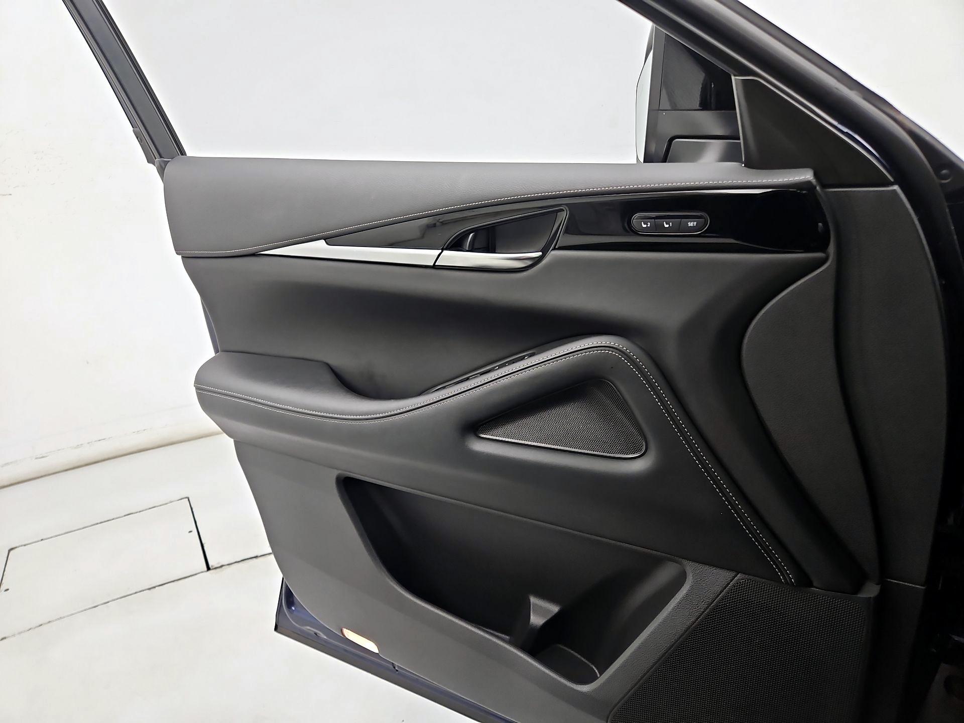 Thumbnail: 2023 INFINITI QX60 - 12