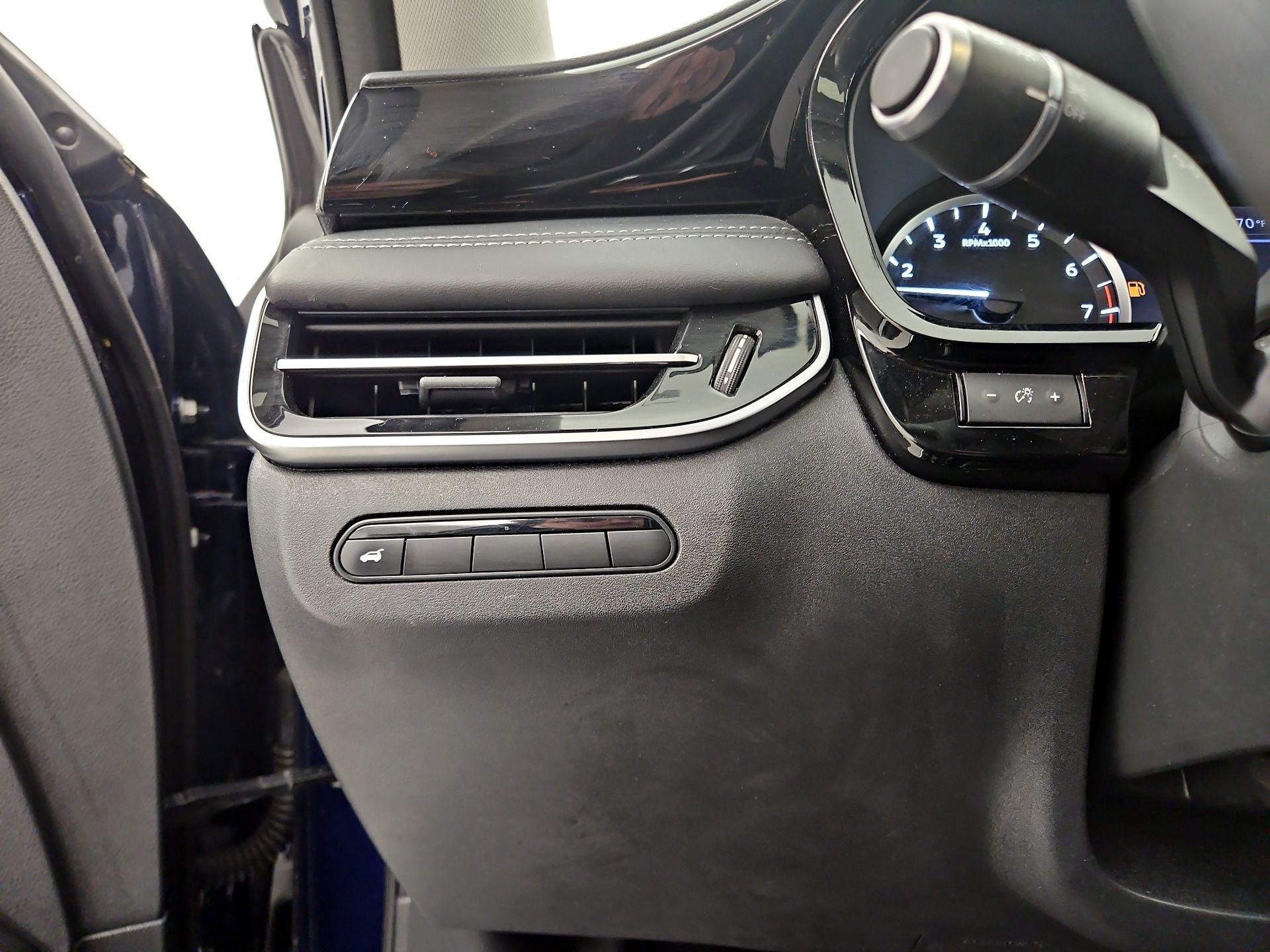 Thumbnail: 2023 INFINITI QX60 - 13