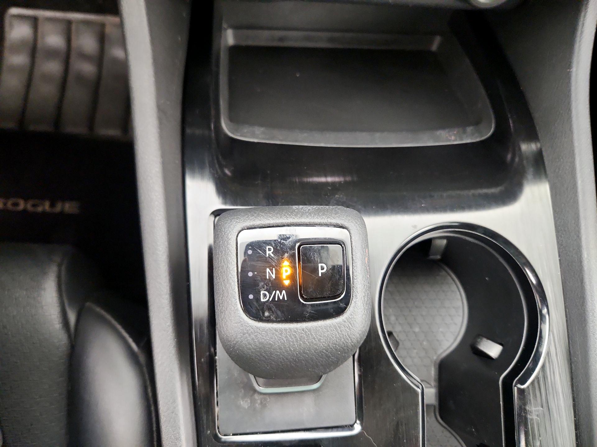 Thumbnail: 2022 Nissan Rogue - 17