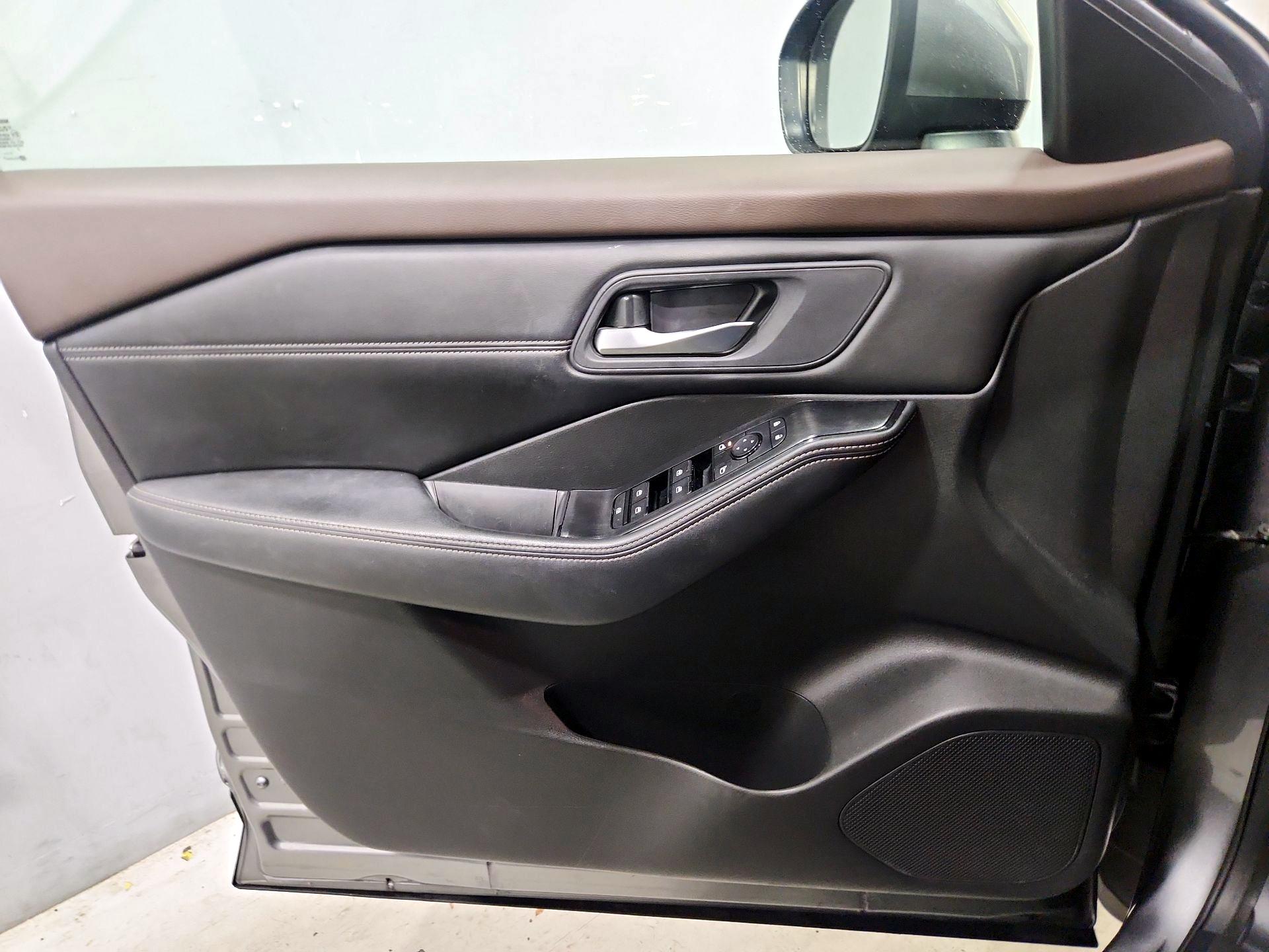 Thumbnail: 2023 Nissan Rogue - 12