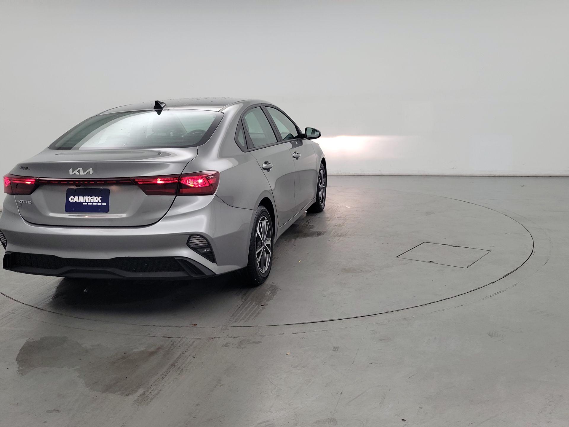 Thumbnail: 2022 Kia Forte - 5