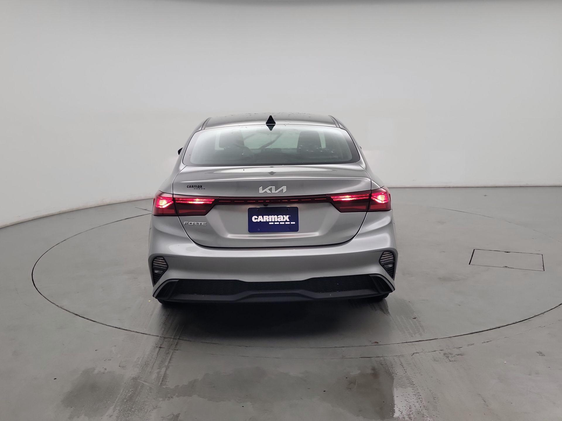 Thumbnail: 2022 Kia Forte - 6