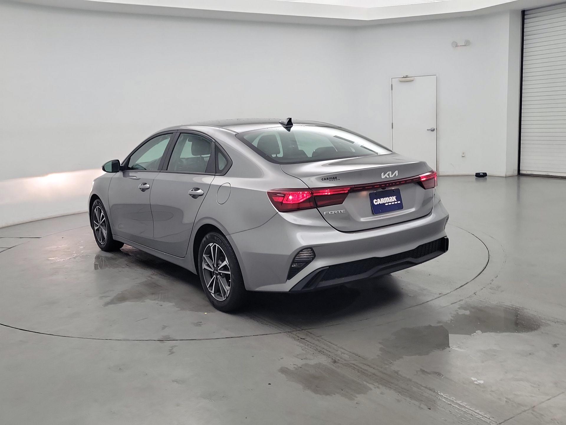 Thumbnail: 2022 Kia Forte - 7