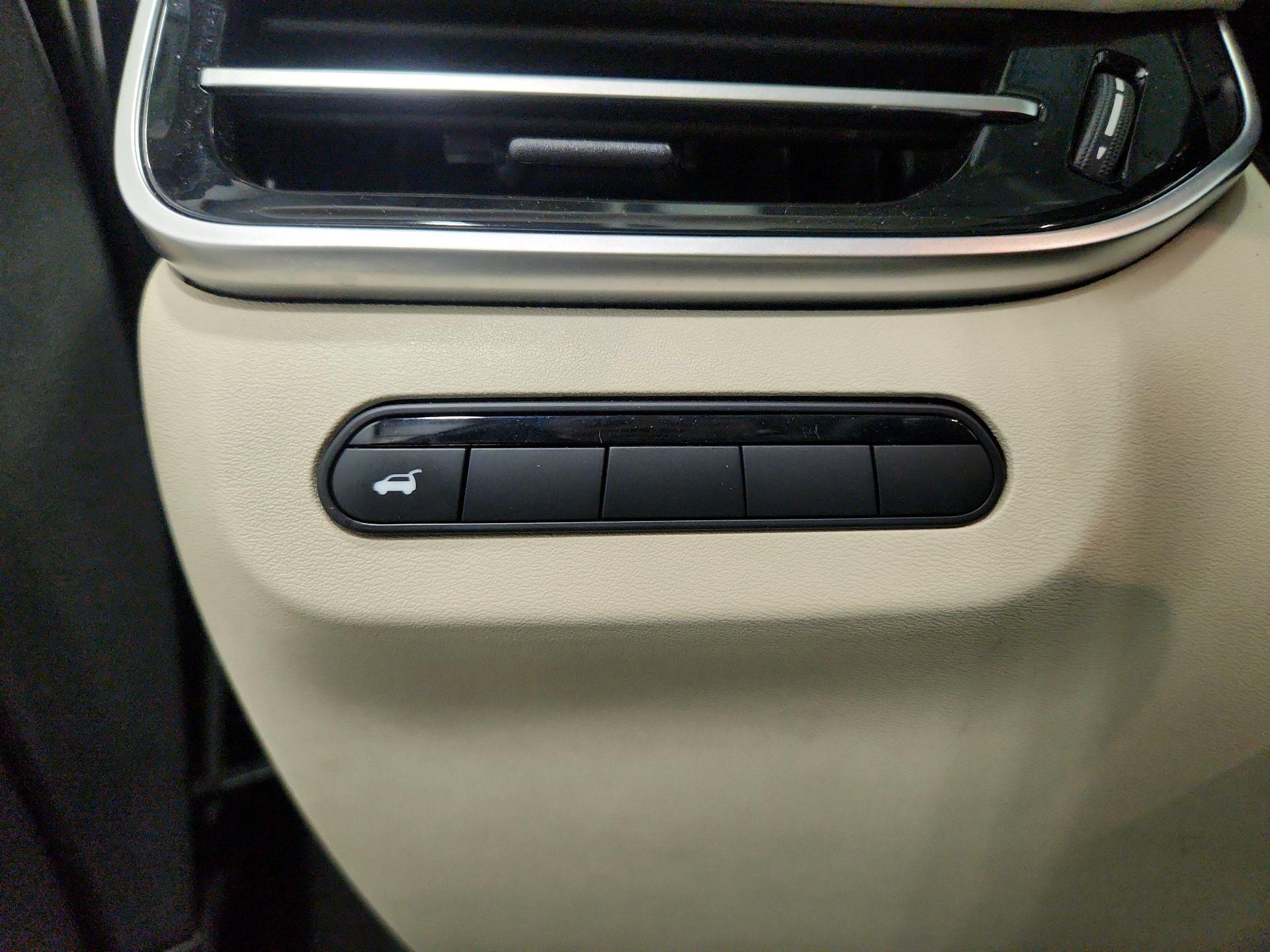 Thumbnail: 2023 INFINITI QX60 - 13